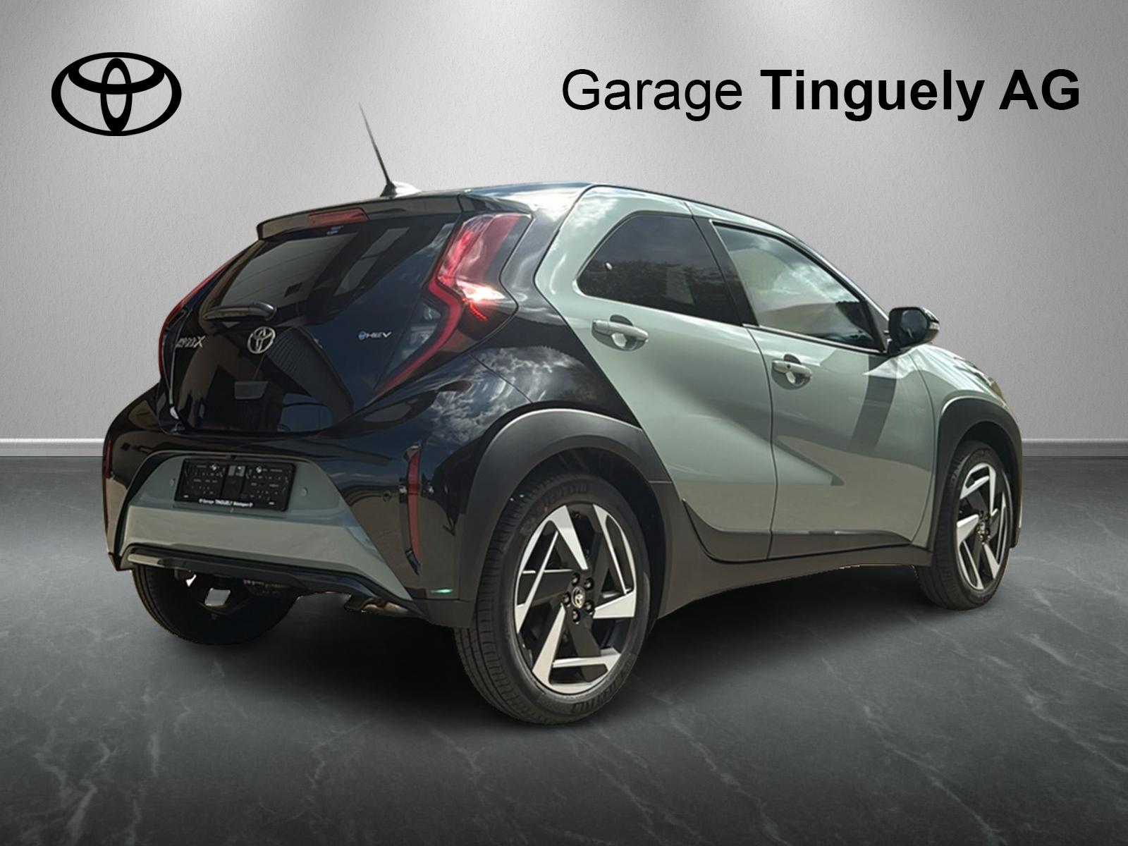 TOYOTA Aygo X 1.5 VVT-i HSD Style-image-3