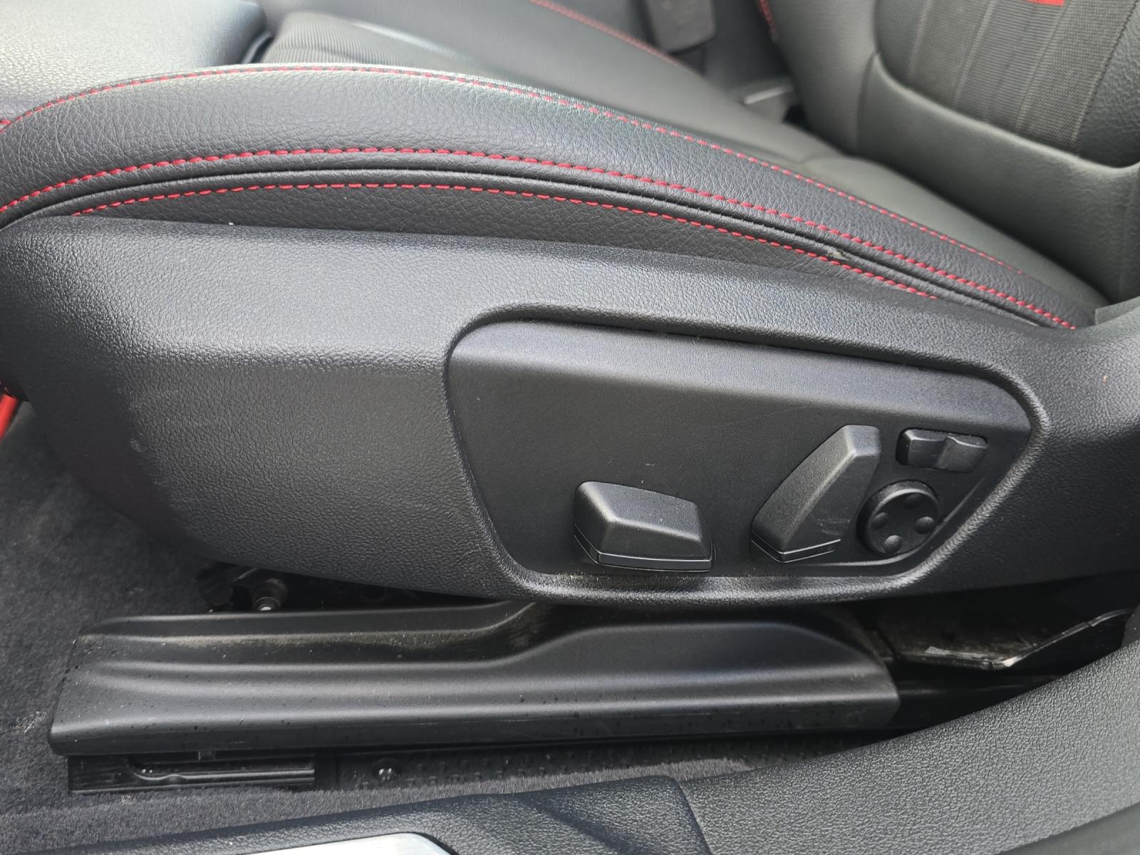 BMW 128ti-image-17