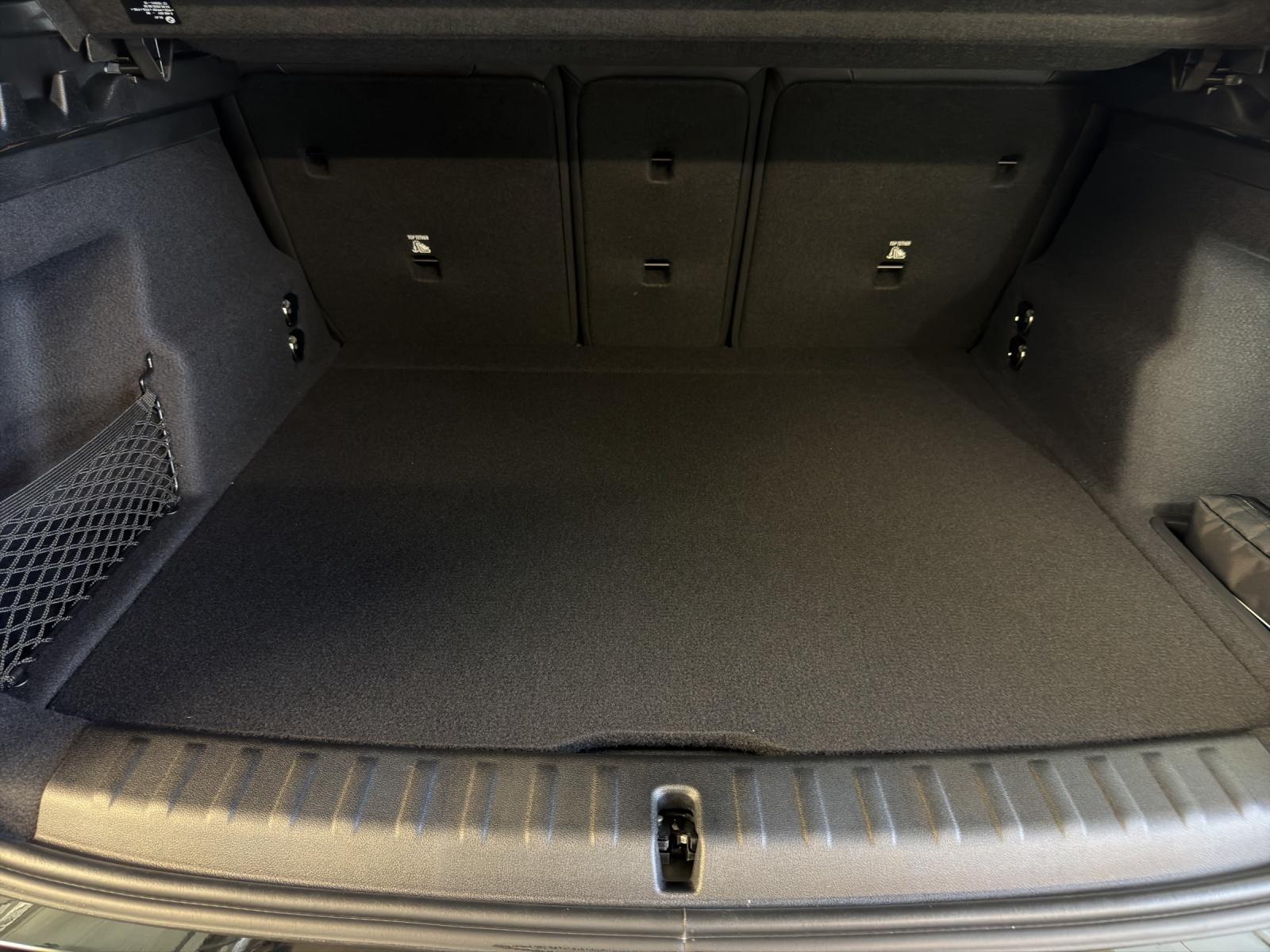 BMW X1 20d xDrive-image-12