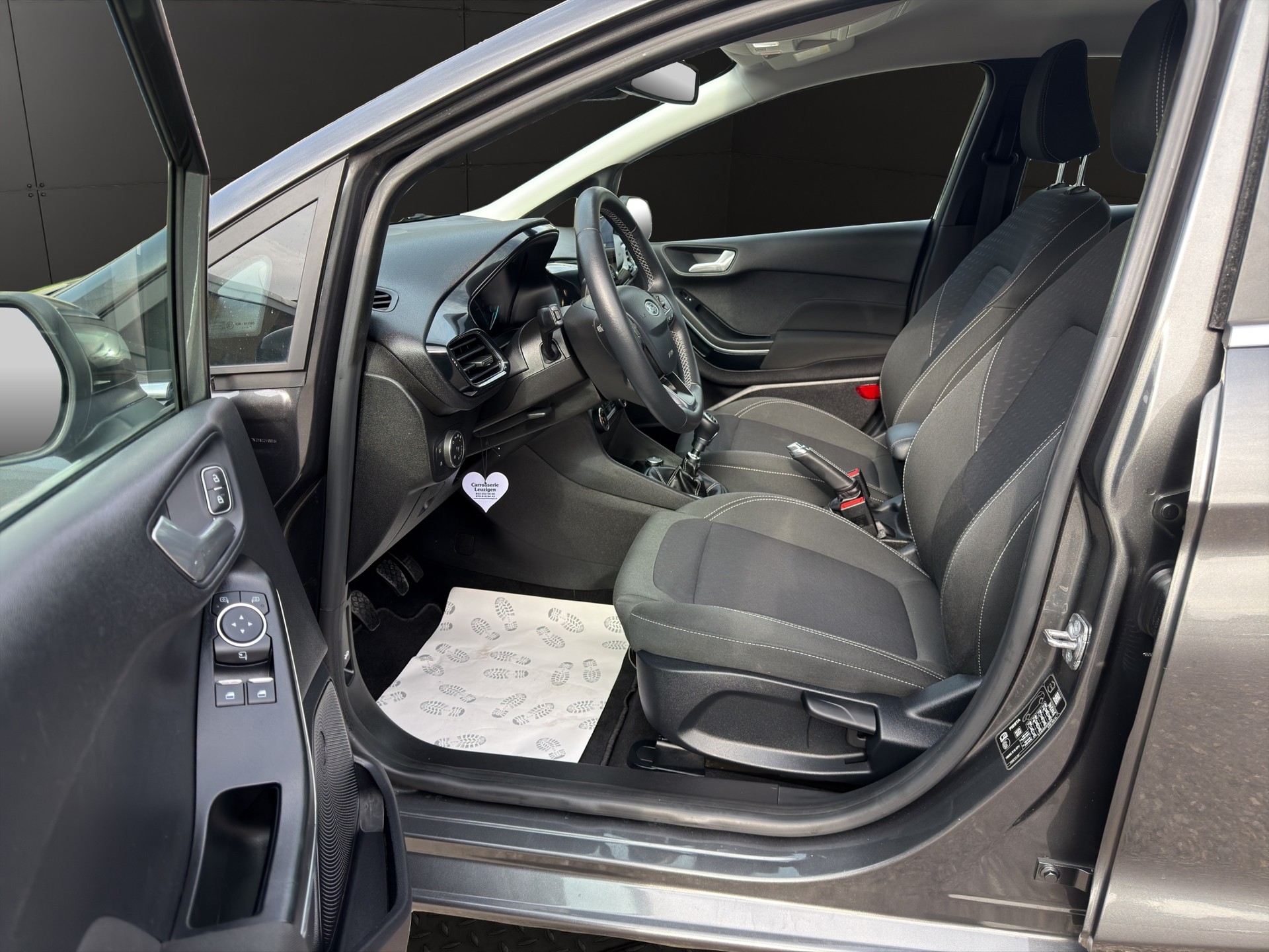 FORD Fiesta 1.0 SCTi Titanium-image-8