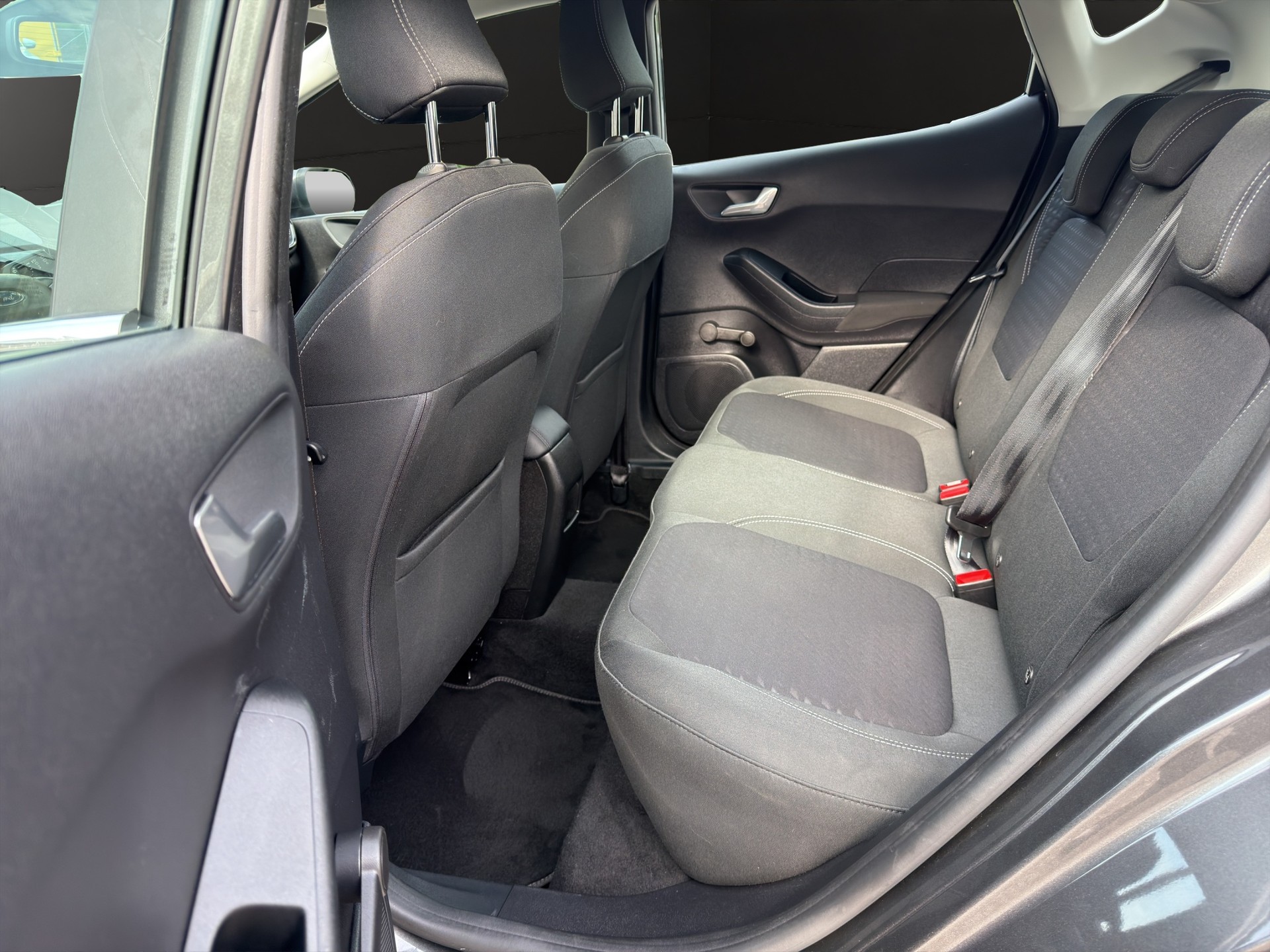 FORD Fiesta 1.0 SCTi Titanium-image-13