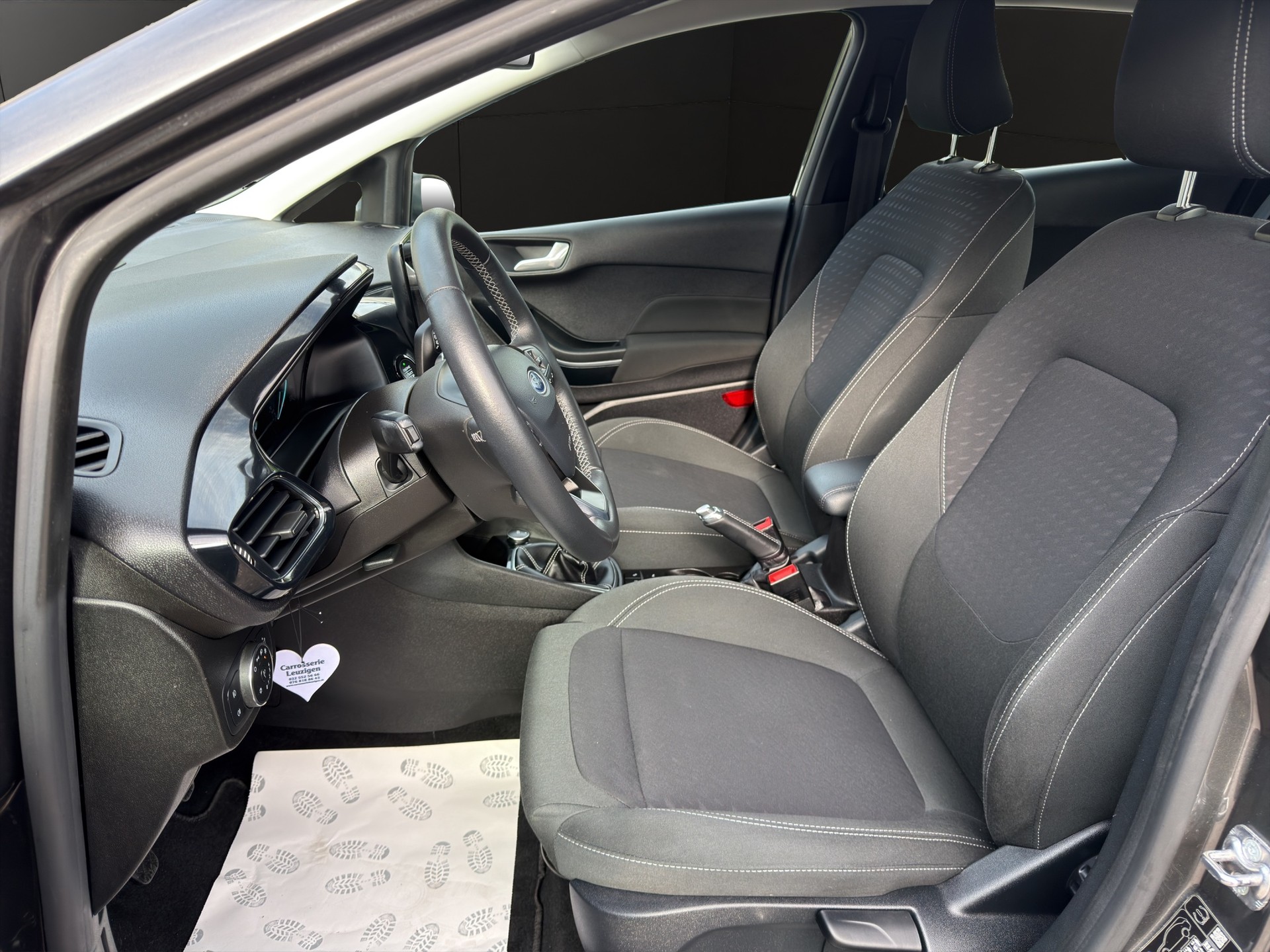 FORD Fiesta 1.0 SCTi Titanium-image-10