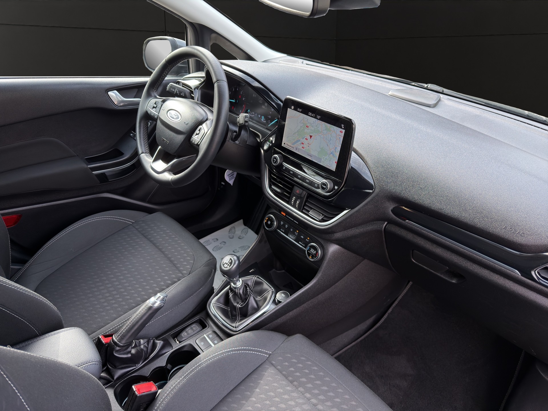 FORD Fiesta 1.0 SCTi Titanium-image-12