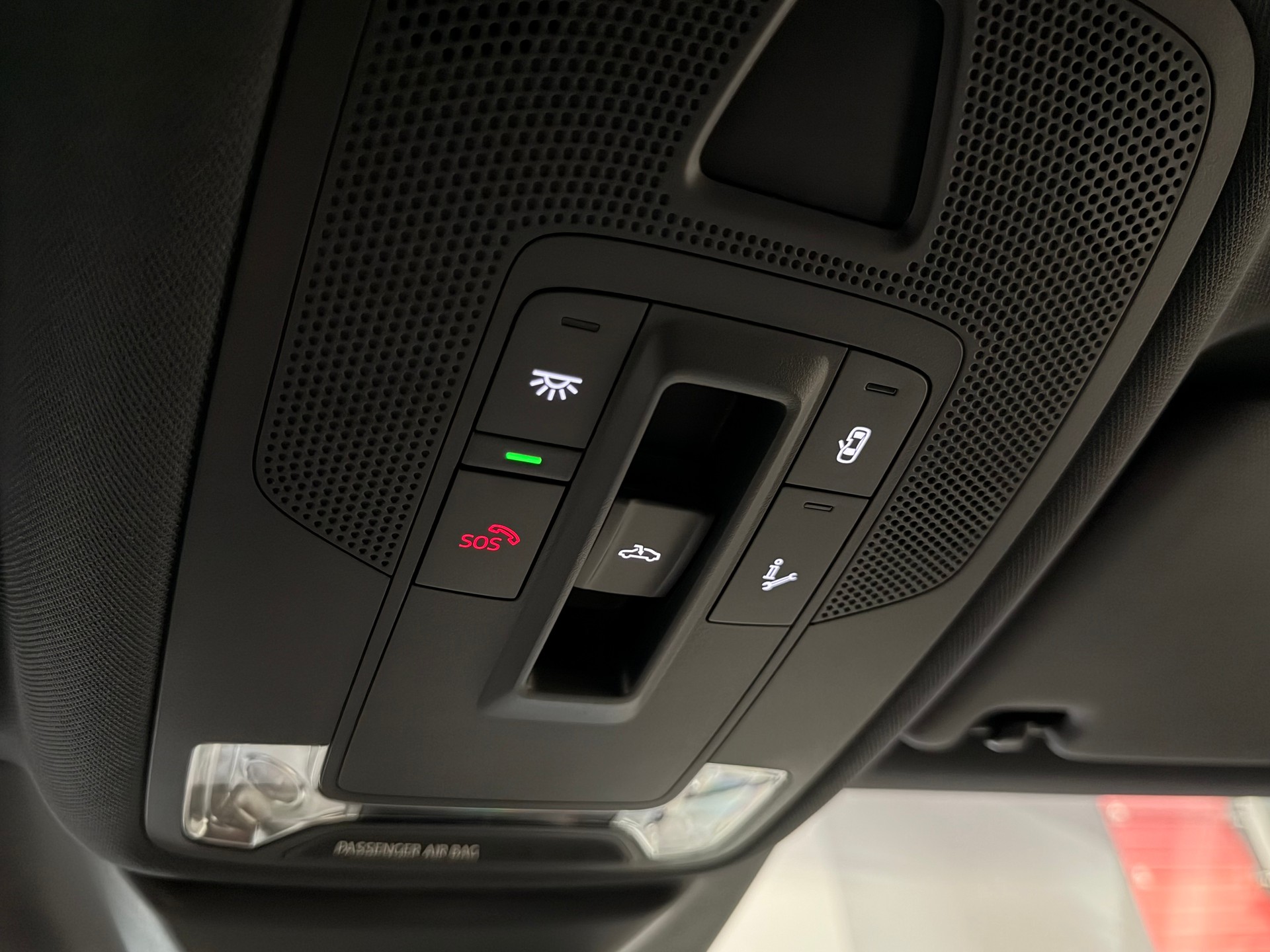 AUDI S3 Sportback TFSI quattro S-tronic-image-34
