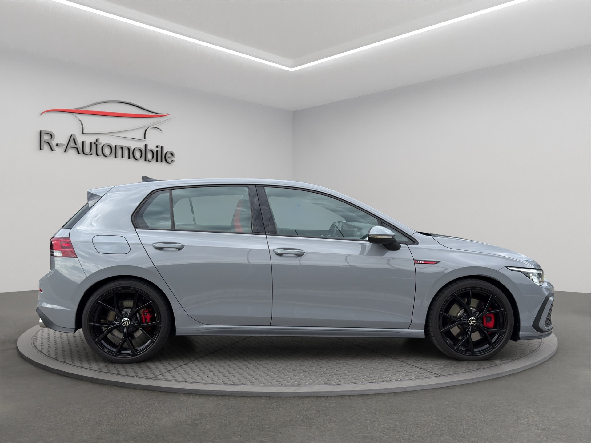 VW Golf 8 GTI-image-5