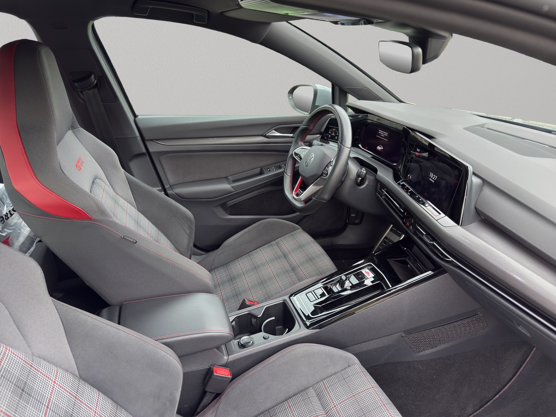 VW Golf 8 GTI-image-13
