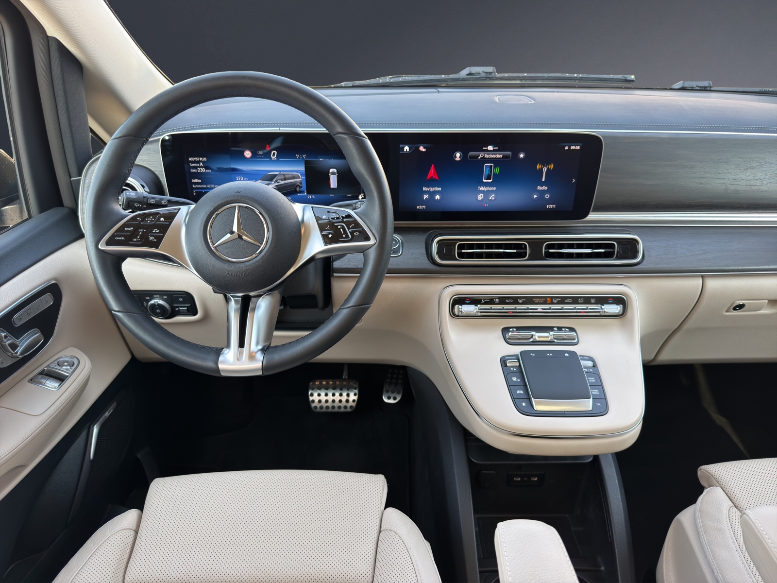 MERCEDES-BENZ V 300 d Avantgarde kompakt 4Matic 9G-Tronic-image-7