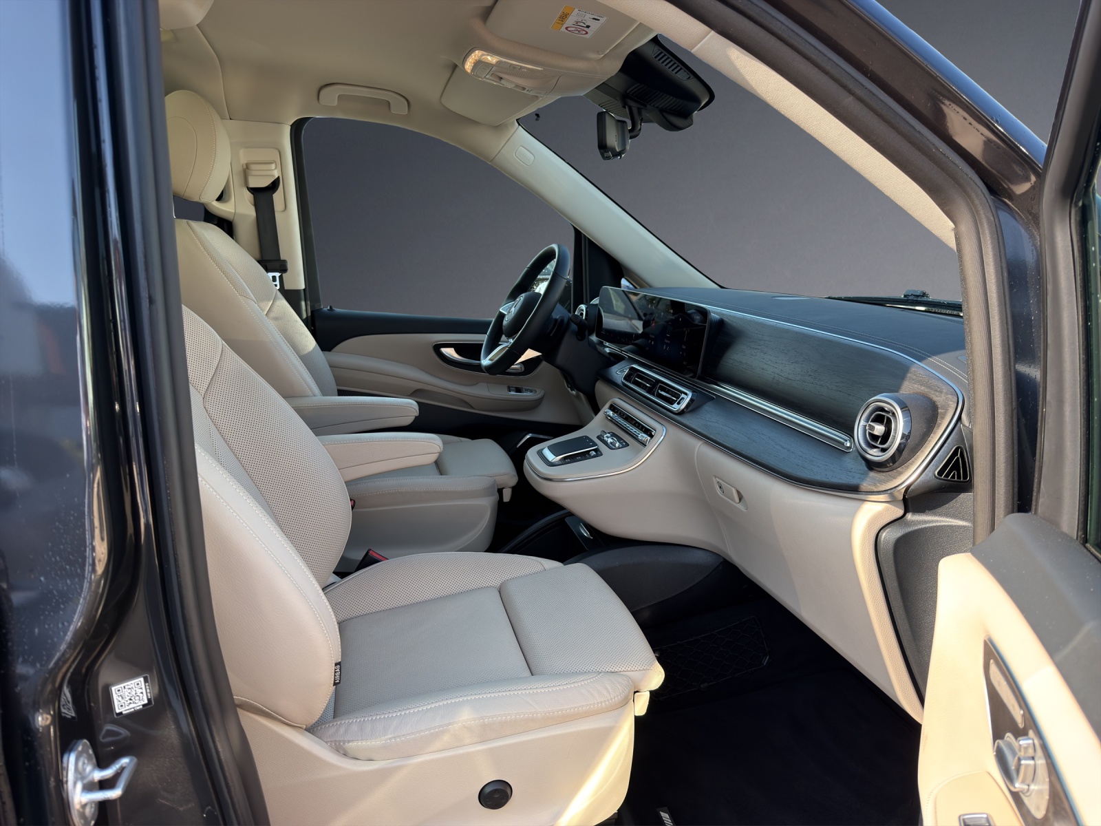 Image MERCEDES-BENZ V-300 V 300 d Avantgarde kompakt 4Matic 9G-Tronic