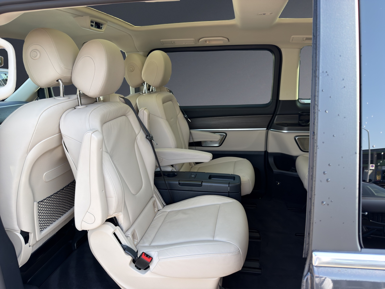 MERCEDES-BENZ V 300 d Avantgarde kompakt 4Matic 9G-Tronic-image-10