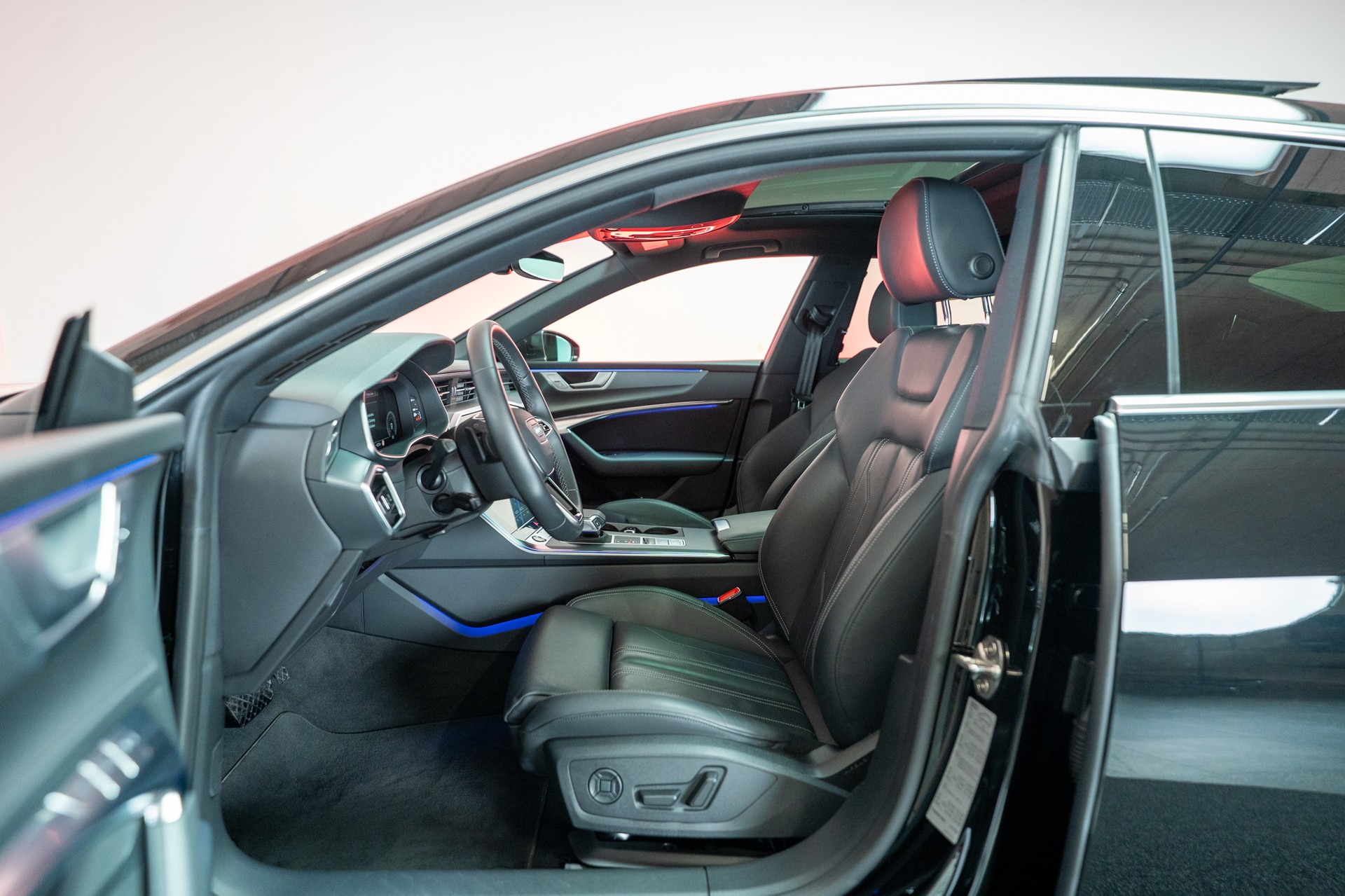 AUDI A7 Sportback 3.0 45 TDI quattro T-Tronic / S-Line / Glasdach / Rückfahrkamera-image-9