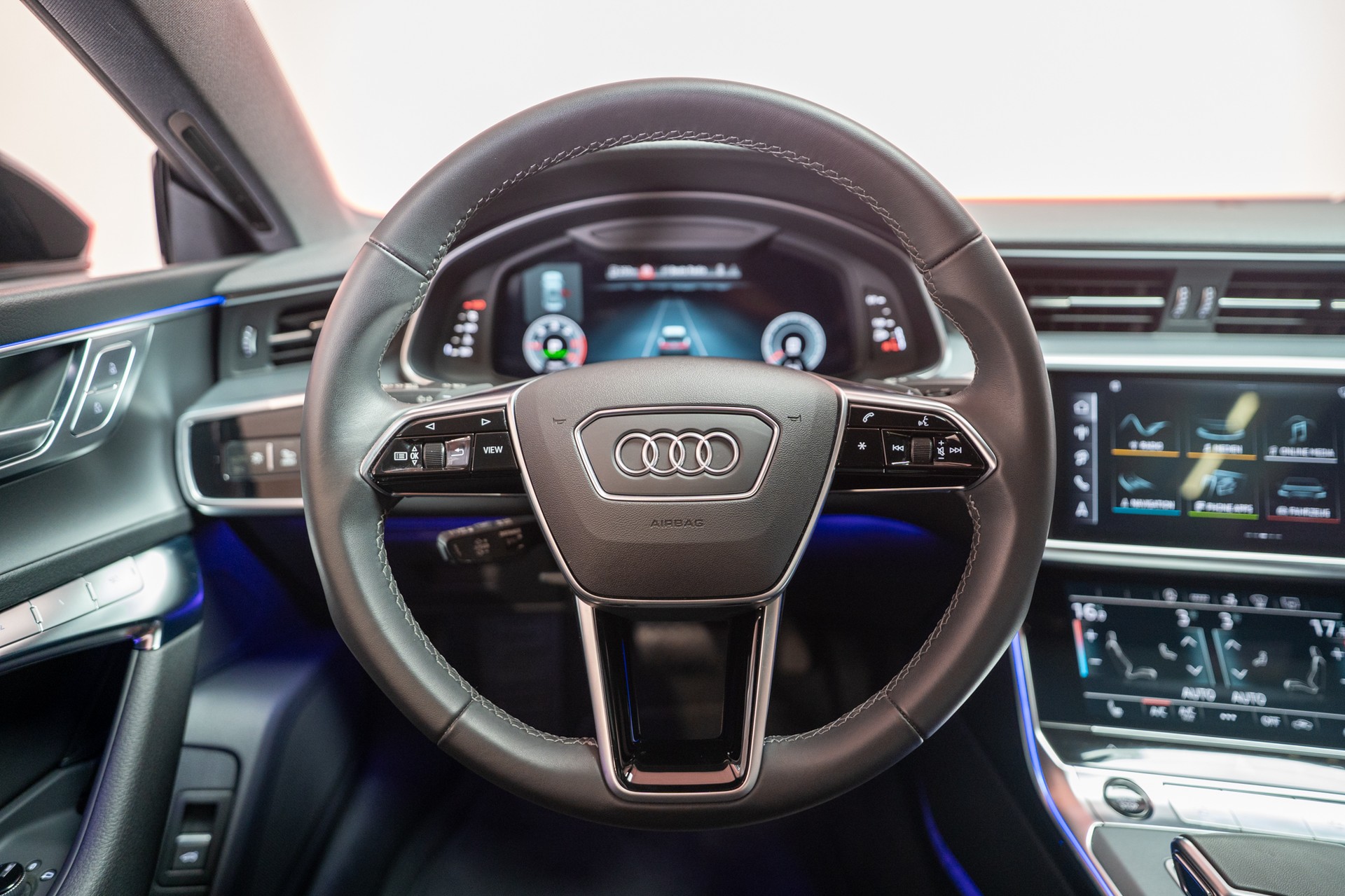 AUDI A7 Sportback 3.0 45 TDI quattro T-Tronic / S-Line / Glasdach / Rückfahrkamera-image-22