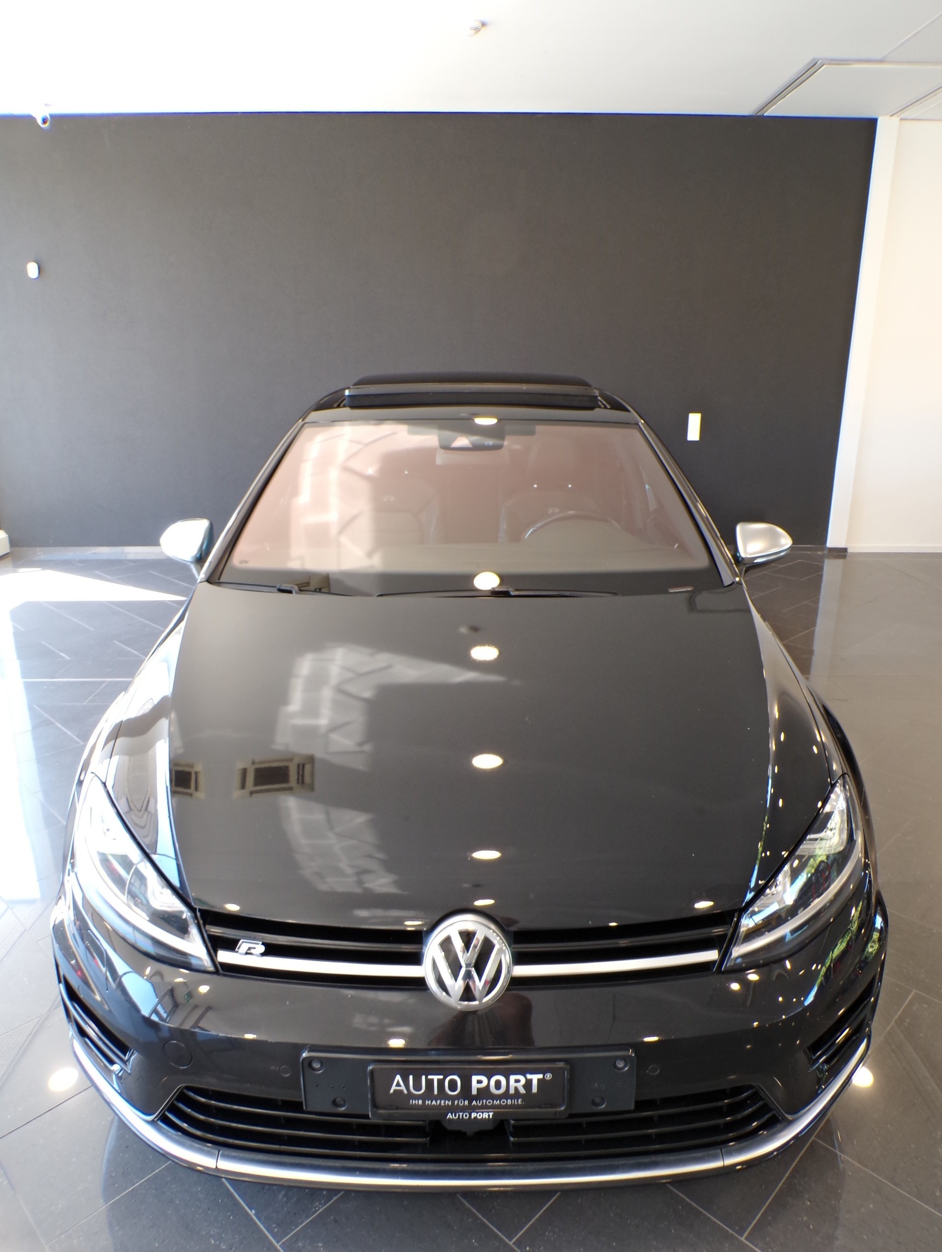 VW Golf 2.0 TSI R 4Motion DSG-image-8