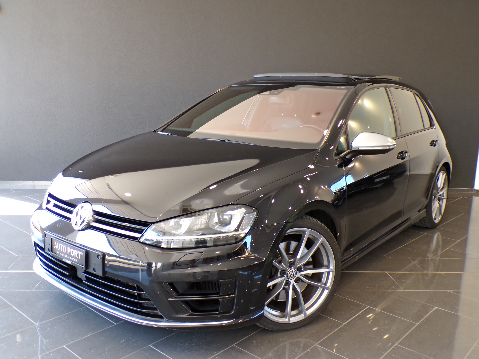VW Golf 2.0 TSI R 4Motion DSG-image-0