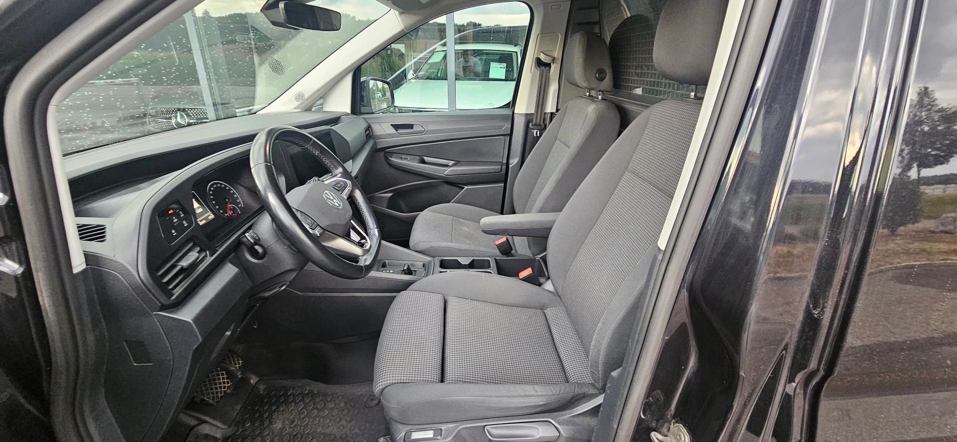VW Caddy Cargo 2.0TDI DSG-image-7