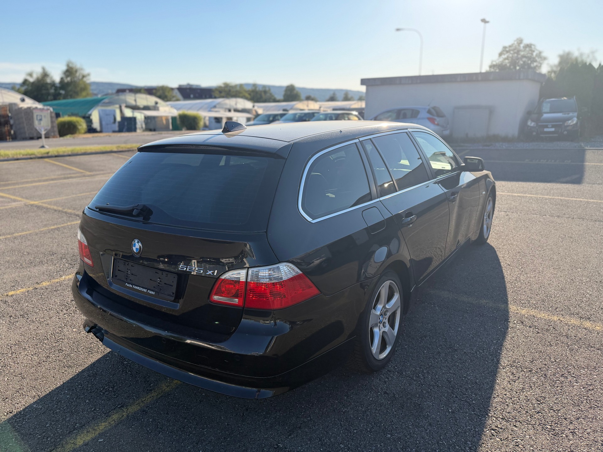 BMW 525xi Touring-image-6