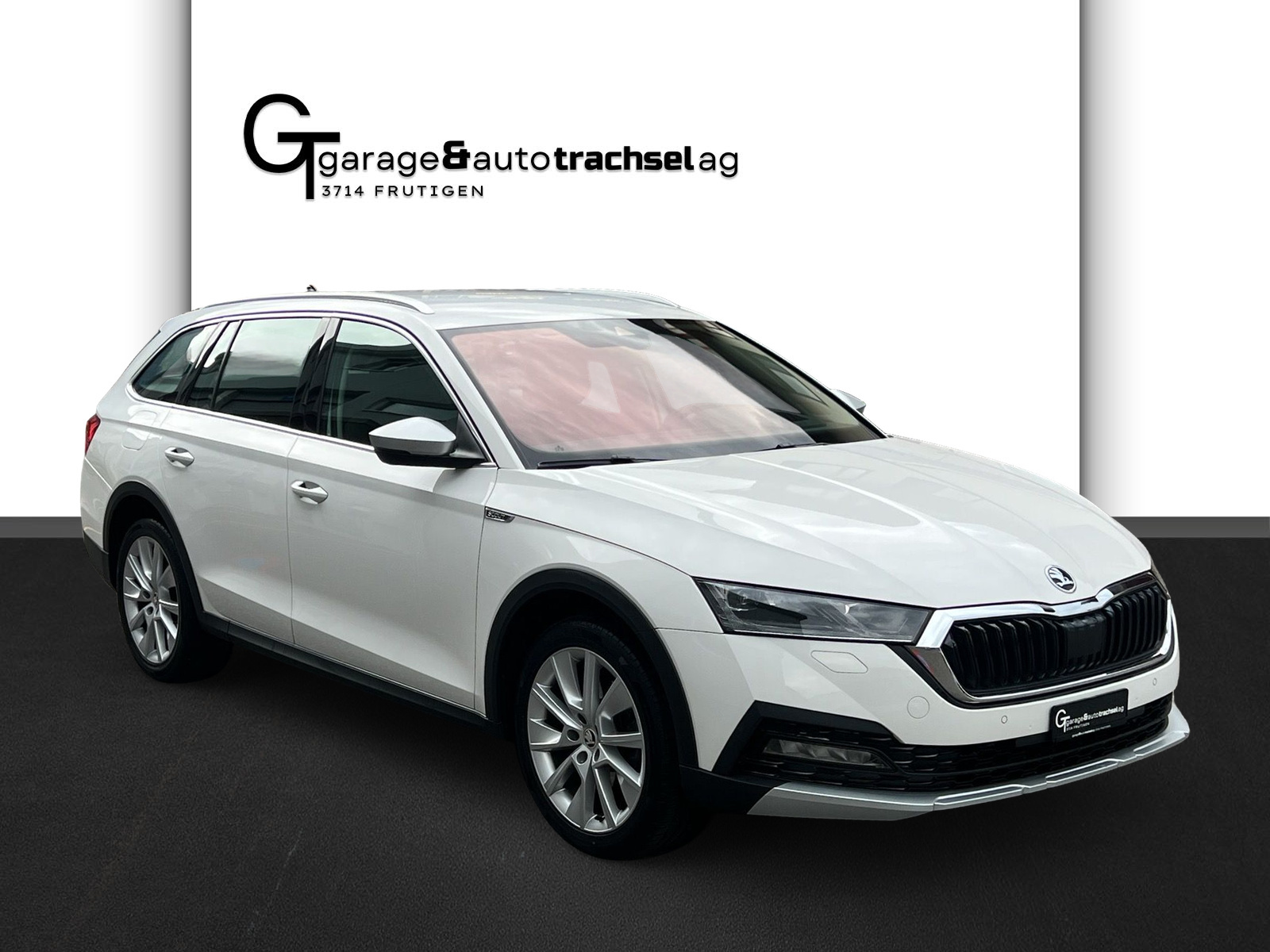 SKODA Octavia Combi 2.0 TDI DSG Scout 4x4-image-6