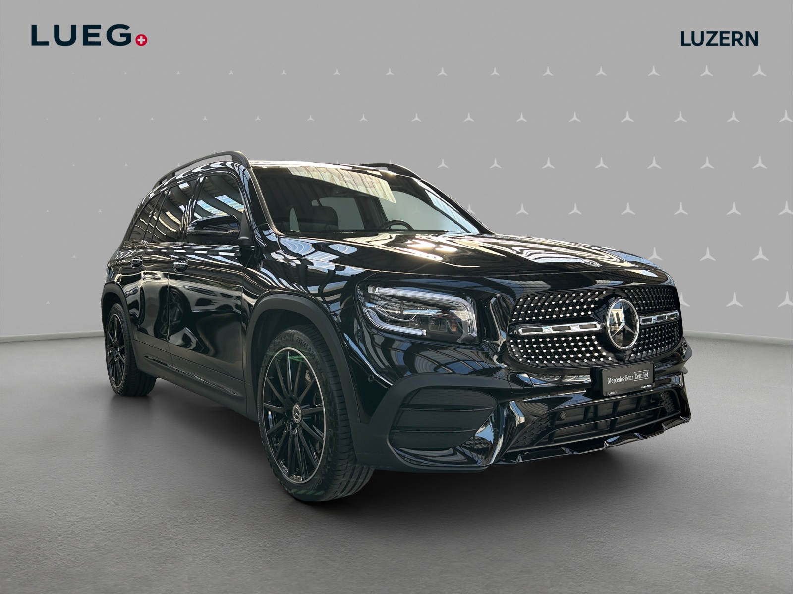 MERCEDES-BENZ GLB 250 4Matic AMG Line 8G-Tronic-image-4