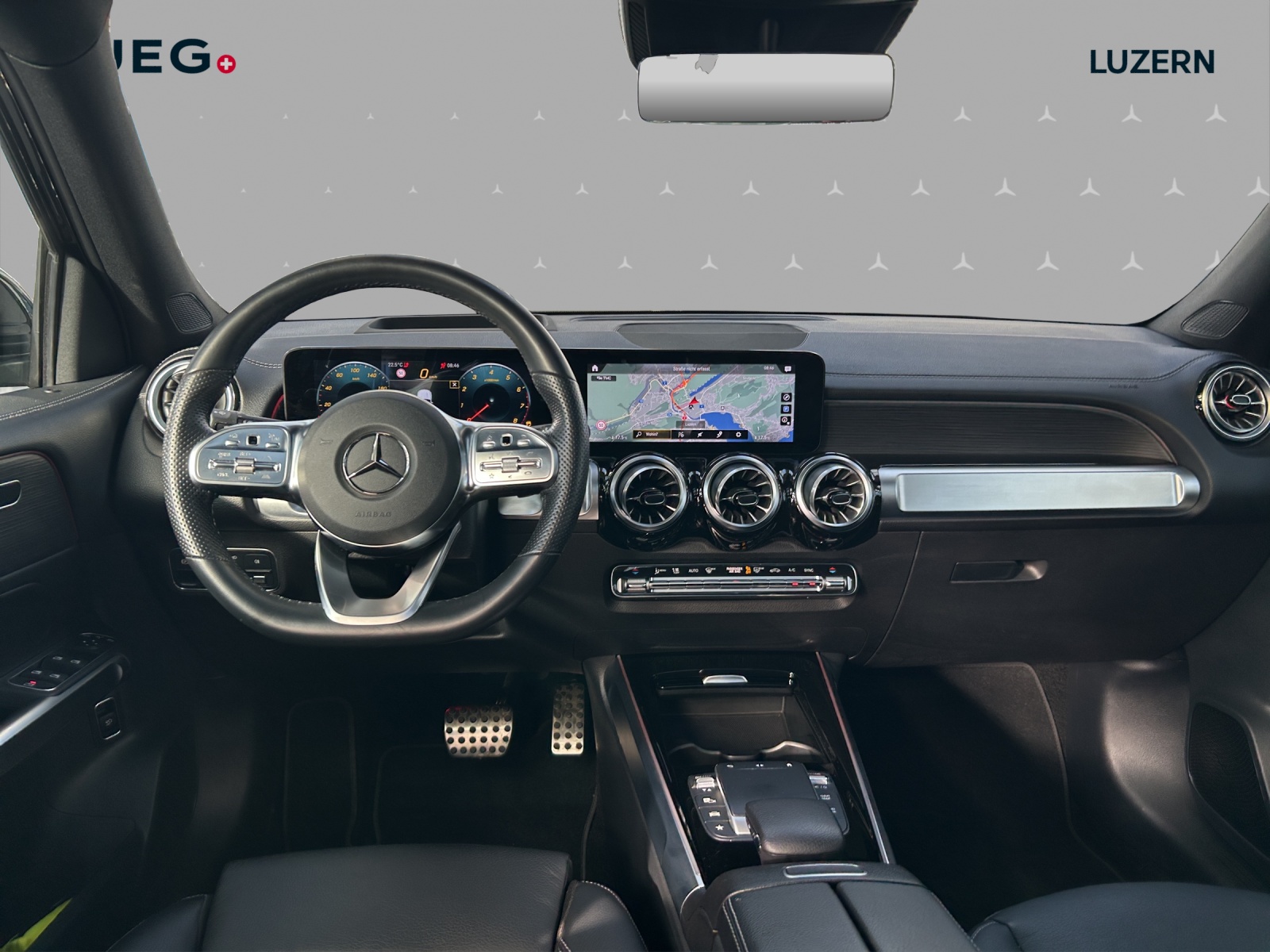 MERCEDES-BENZ GLB 250 4Matic AMG Line 8G-Tronic-image-10