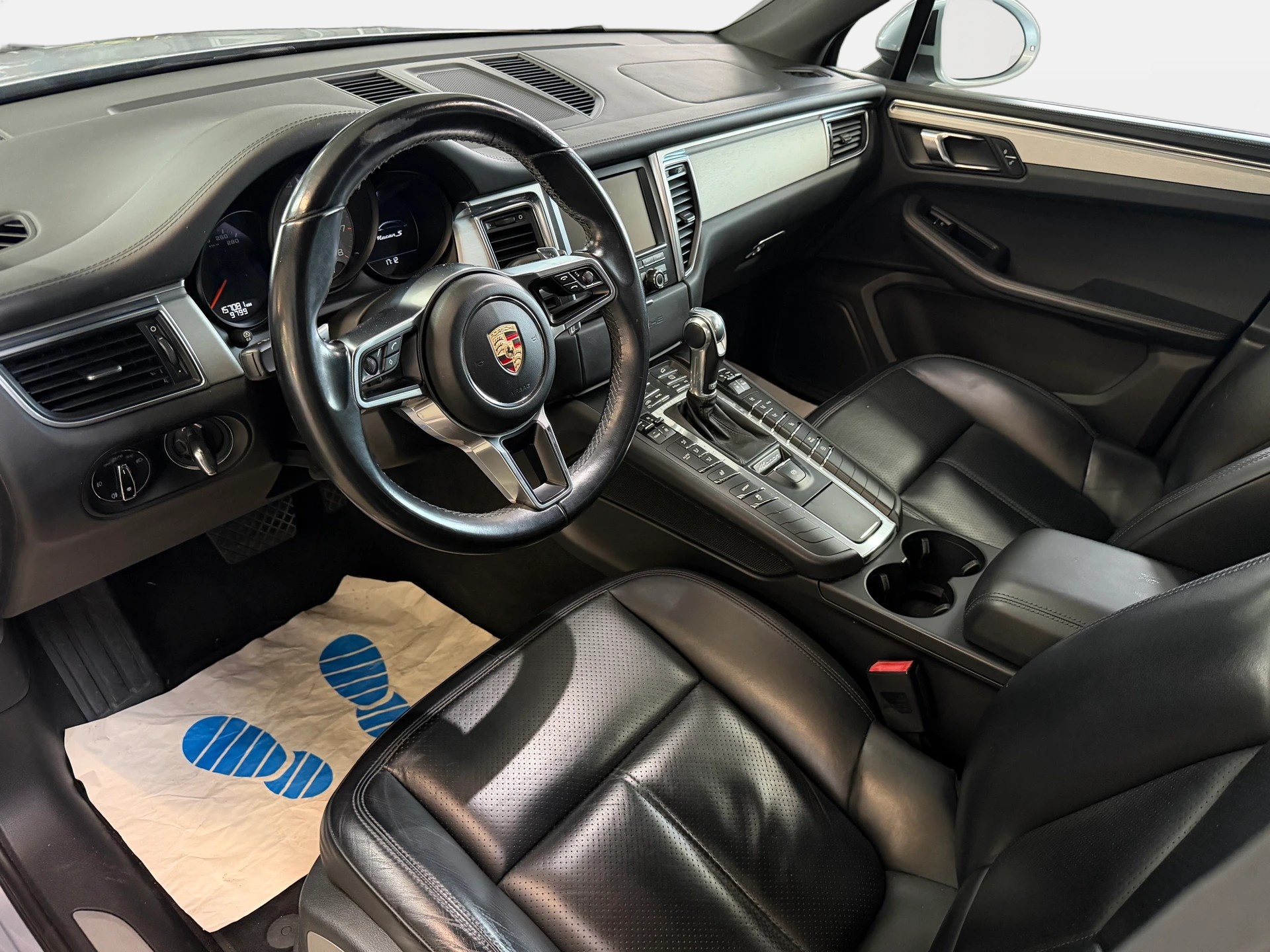 PORSCHE Macan S PDK | CH-Auto | Frisch MFK | AHK 2.3t. | DAB+ | RF-Kamera-image-7