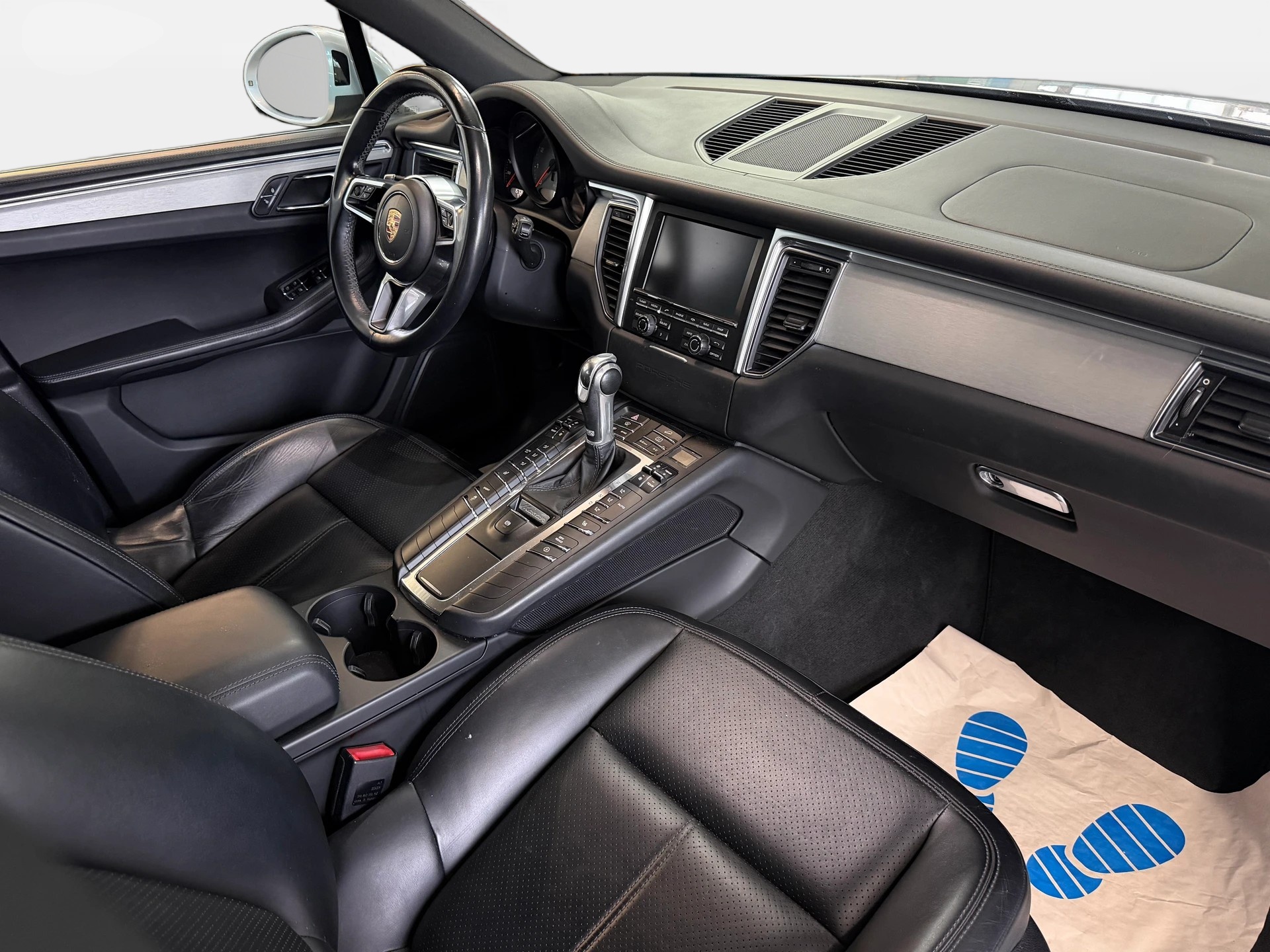 PORSCHE Macan S PDK | CH-Auto | Frisch MFK | AHK 2.3t. | DAB+ | RF-Kamera-image-8