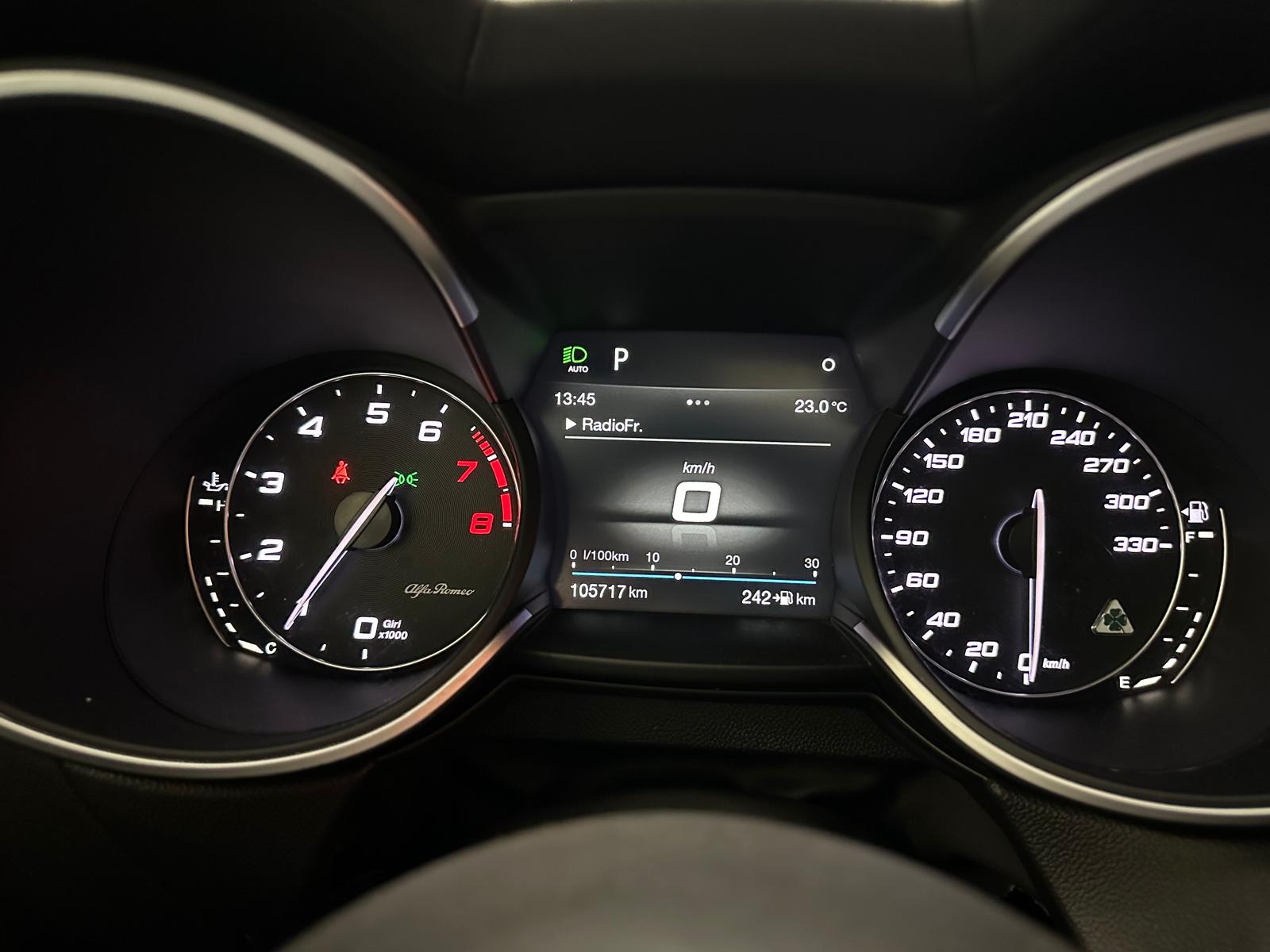 ALFA ROMEO Stelvio 2.9 V6 Quadrifoglio Q4 Automatic *Toit ouvrant *Media Harman Kardon *Sièges chauffants-image-20