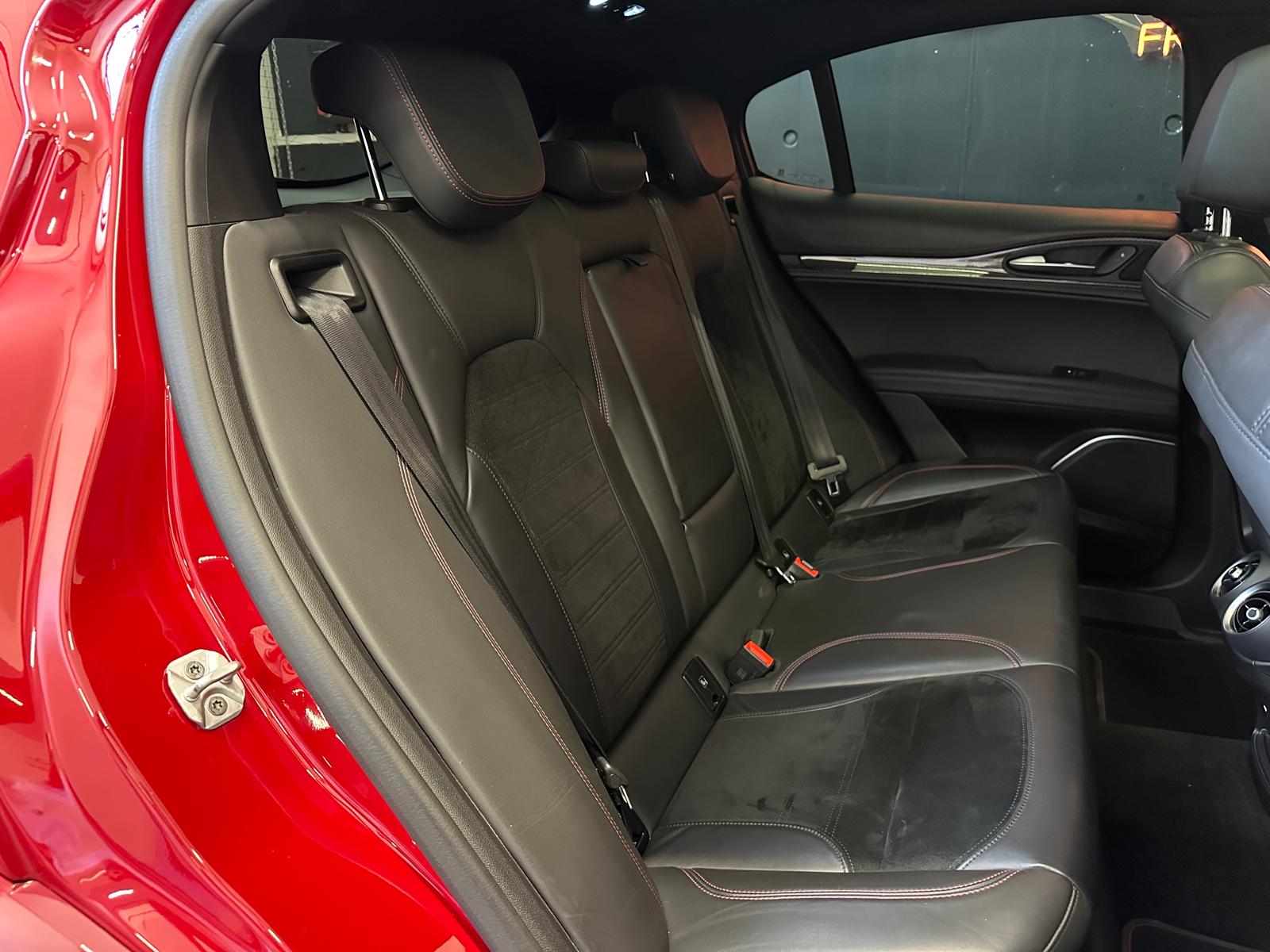ALFA ROMEO Stelvio 2.9 V6 Quadrifoglio Q4 Automatic *Toit ouvrant *Media Harman Kardon *Sièges chauffants-image-13
