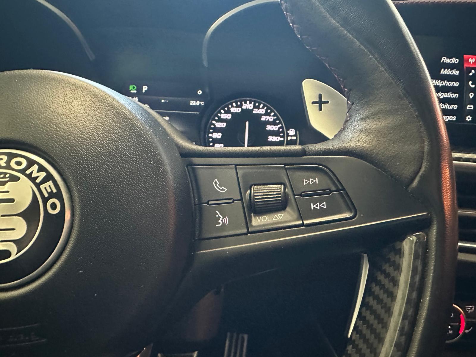 ALFA ROMEO Stelvio 2.9 V6 Quadrifoglio Q4 Automatic *Toit ouvrant *Media Harman Kardon *Sièges chauffants-image-18