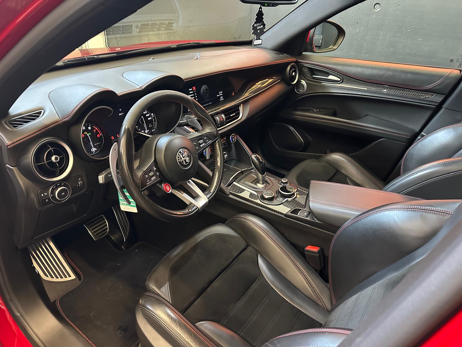 ALFA ROMEO Stelvio 2.9 V6 Quadrifoglio Q4 Automatic *Toit ouvrant *Media Harman Kardon *Sièges chauffants-showroom-element-1