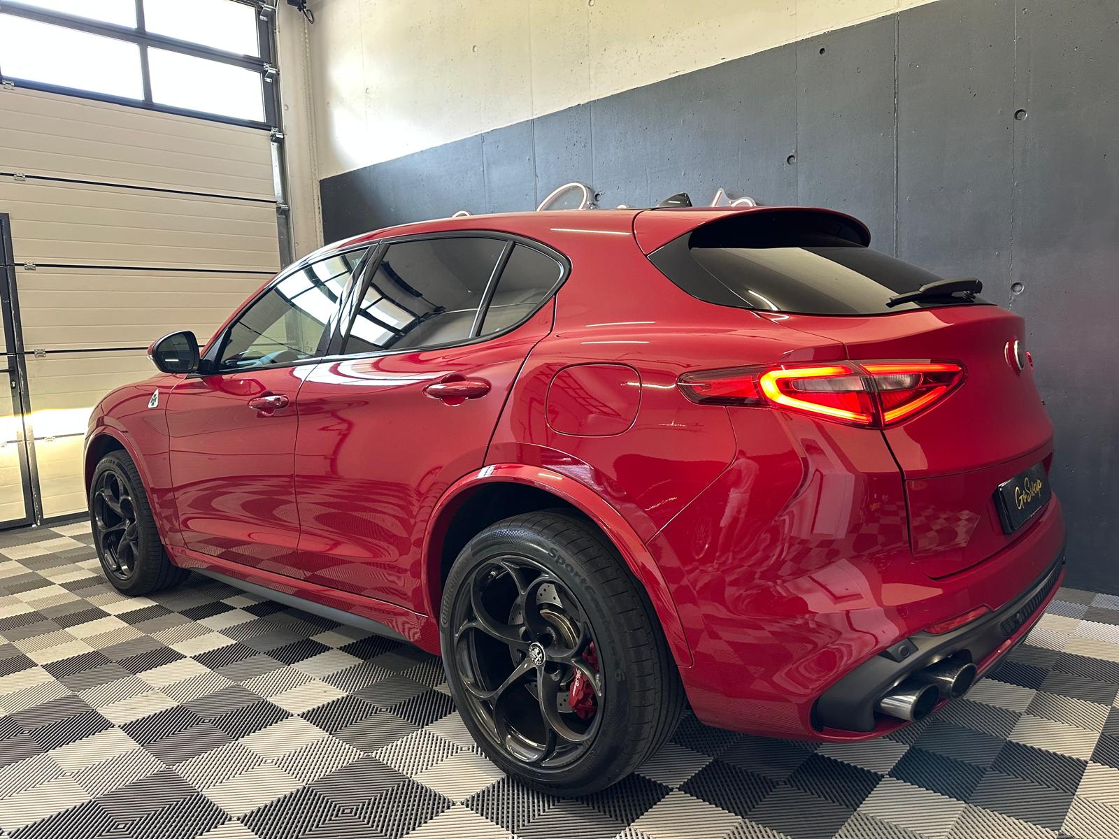 ALFA ROMEO Stelvio 2.9 V6 Quadrifoglio Q4 Automatic *Toit ouvrant *Media Harman Kardon *Sièges chauffants-showroom-element-3