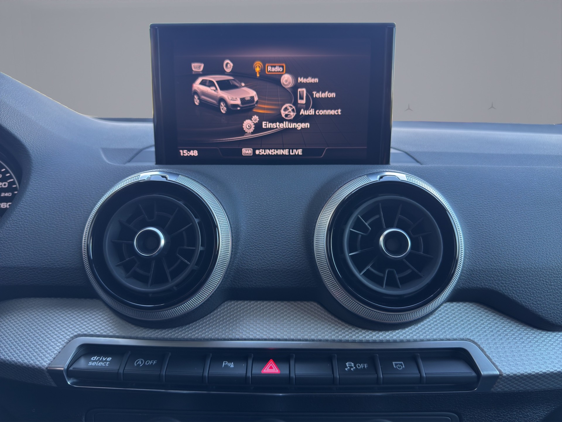 AUDI Q2 1.5 35 TFSI S Line S-Tronic-image-16