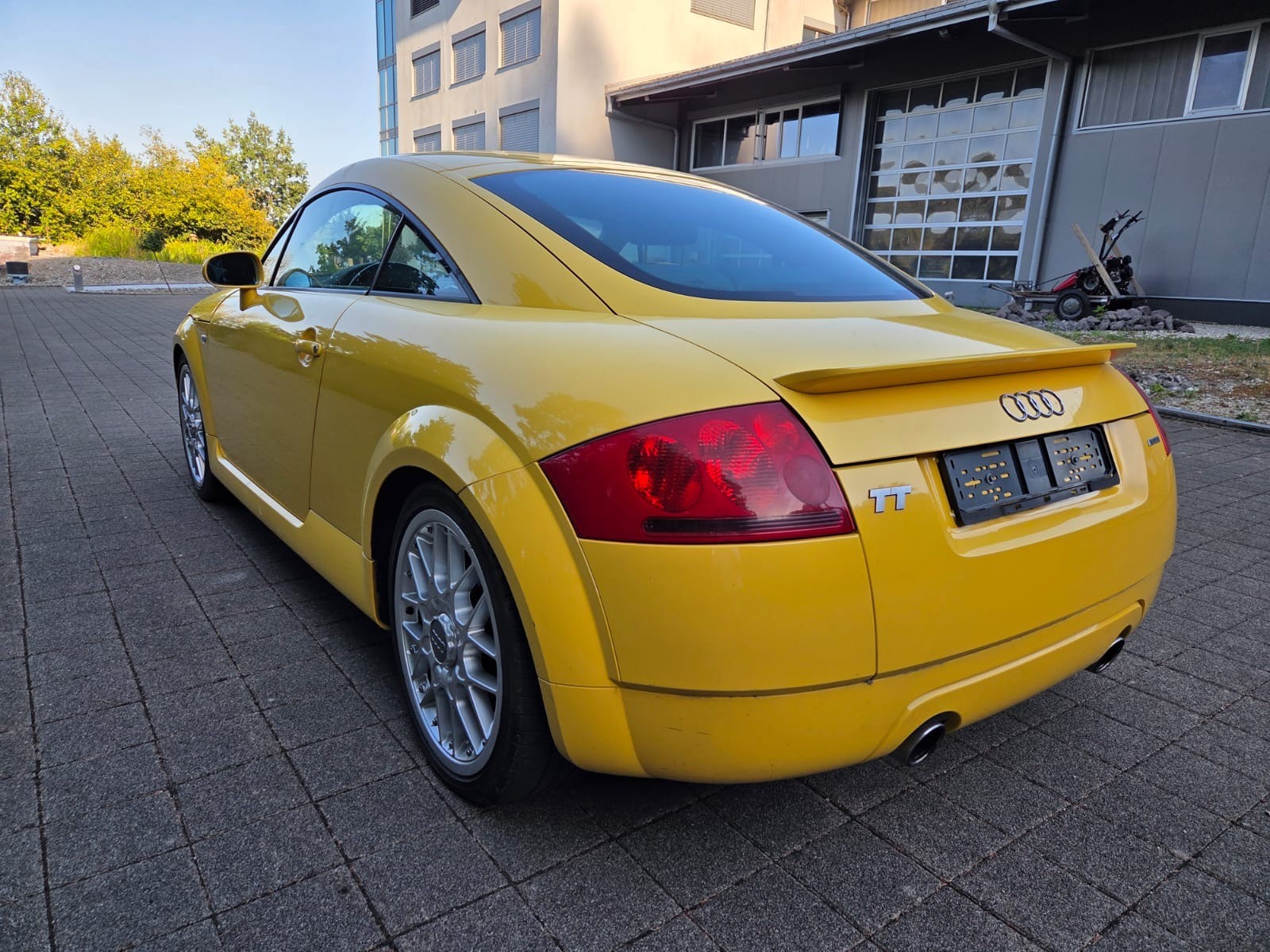 AUDI TT Coupé 1.8 T quattro-image-6