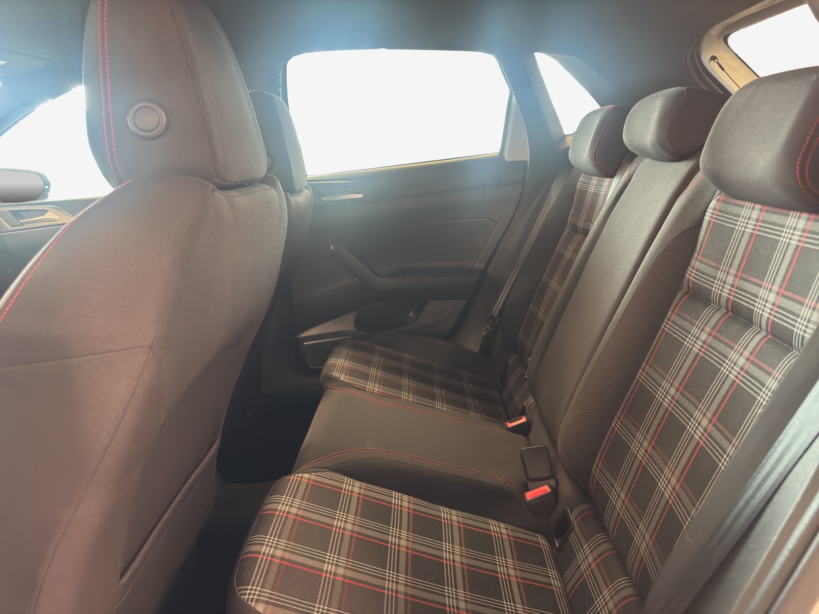 VW Polo 2.0 TSI GTI DSG-image-11