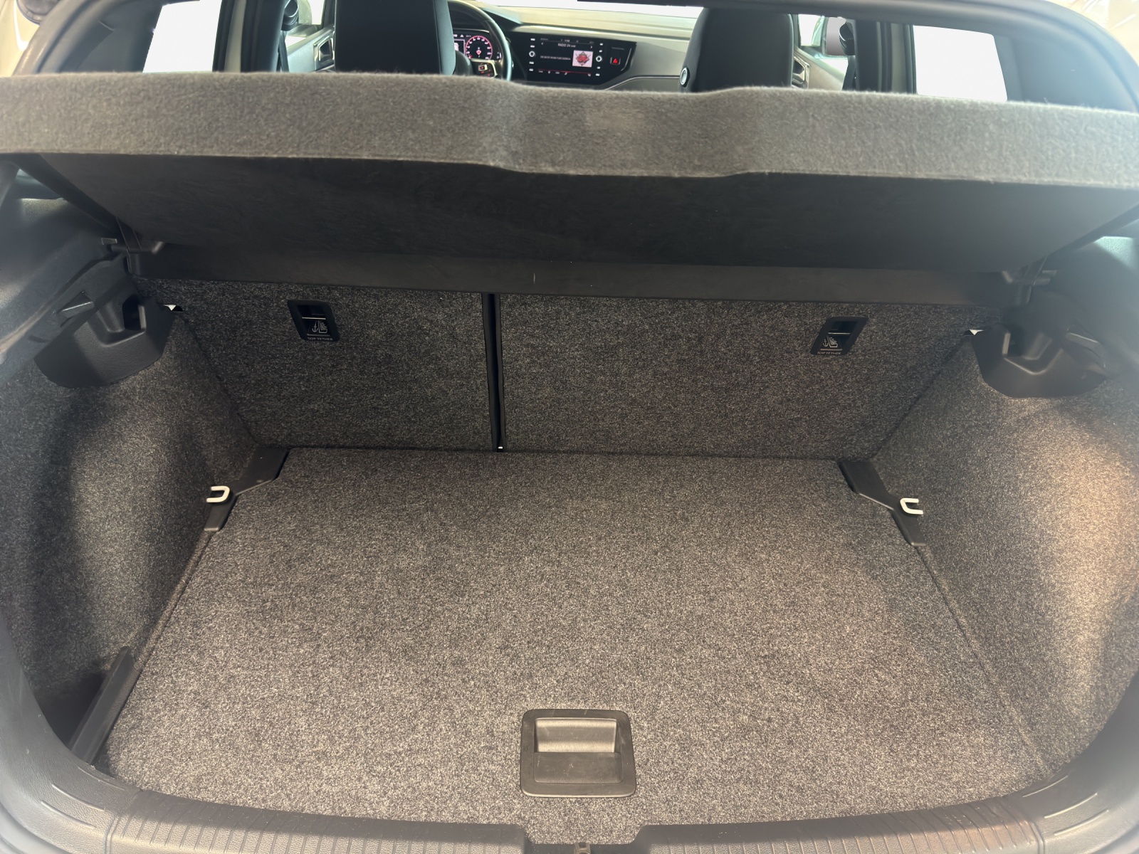 VW Polo 2.0 TSI GTI DSG-image-12