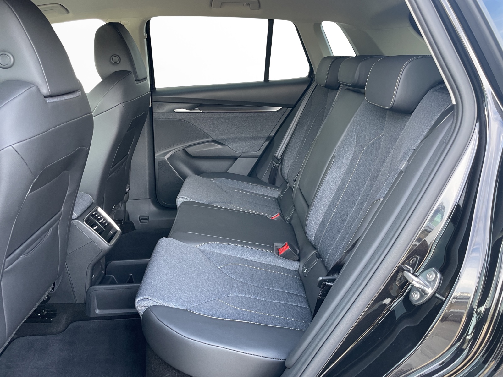 SKODA Elroq 85-image-13