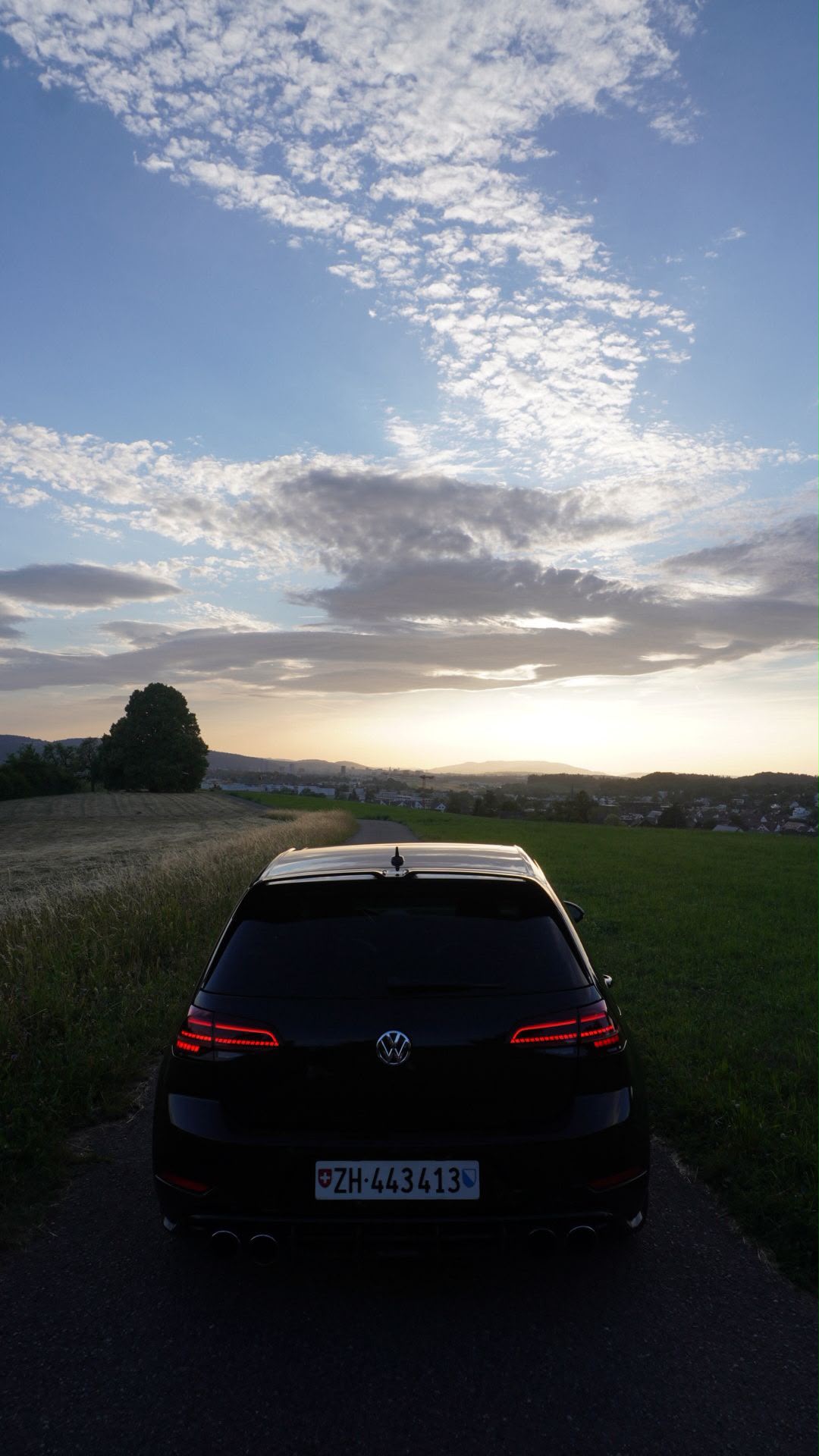 VW Golf 2.0 TSI R 4Motion DSG-image-2