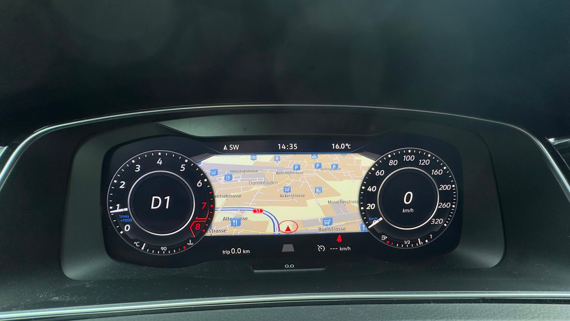 VW Golf 2.0 TSI R 4Motion DSG-image-6
