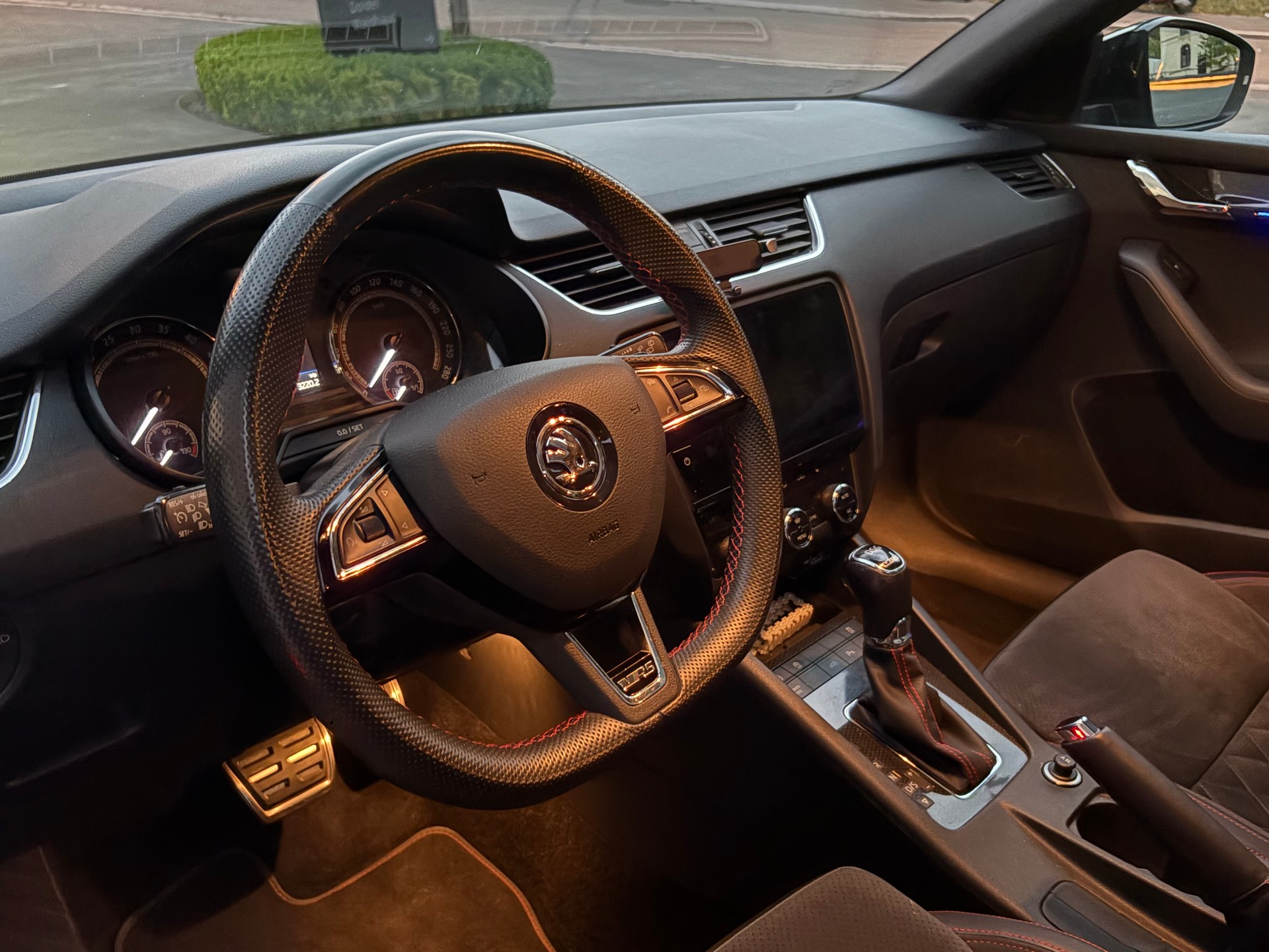 SKODA 2.0 TDI 184 RS 4x4 DSG-image-3