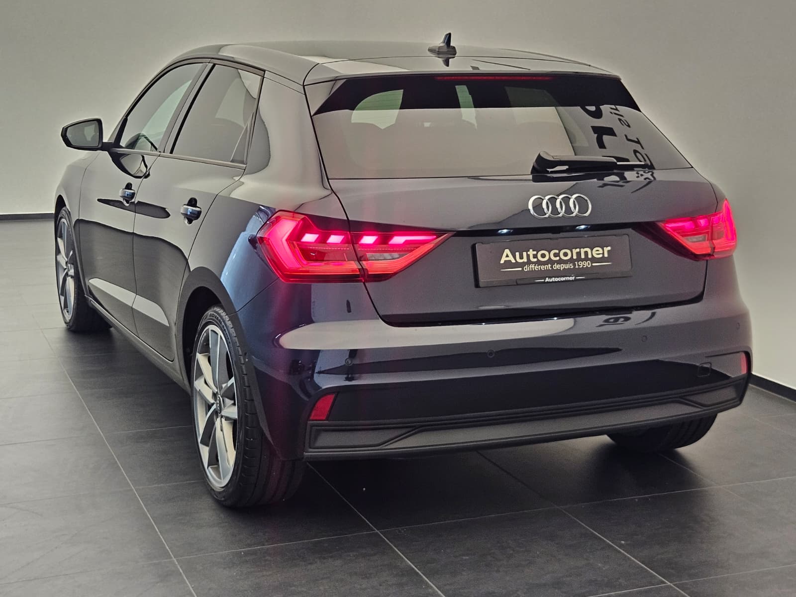 AUDI A1 Sportback 30 TFSI advanced Attraction S-tronic-image-8