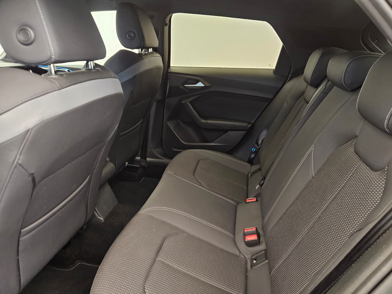 AUDI A1 Sportback 30 TFSI advanced Attraction S-tronic-image-12