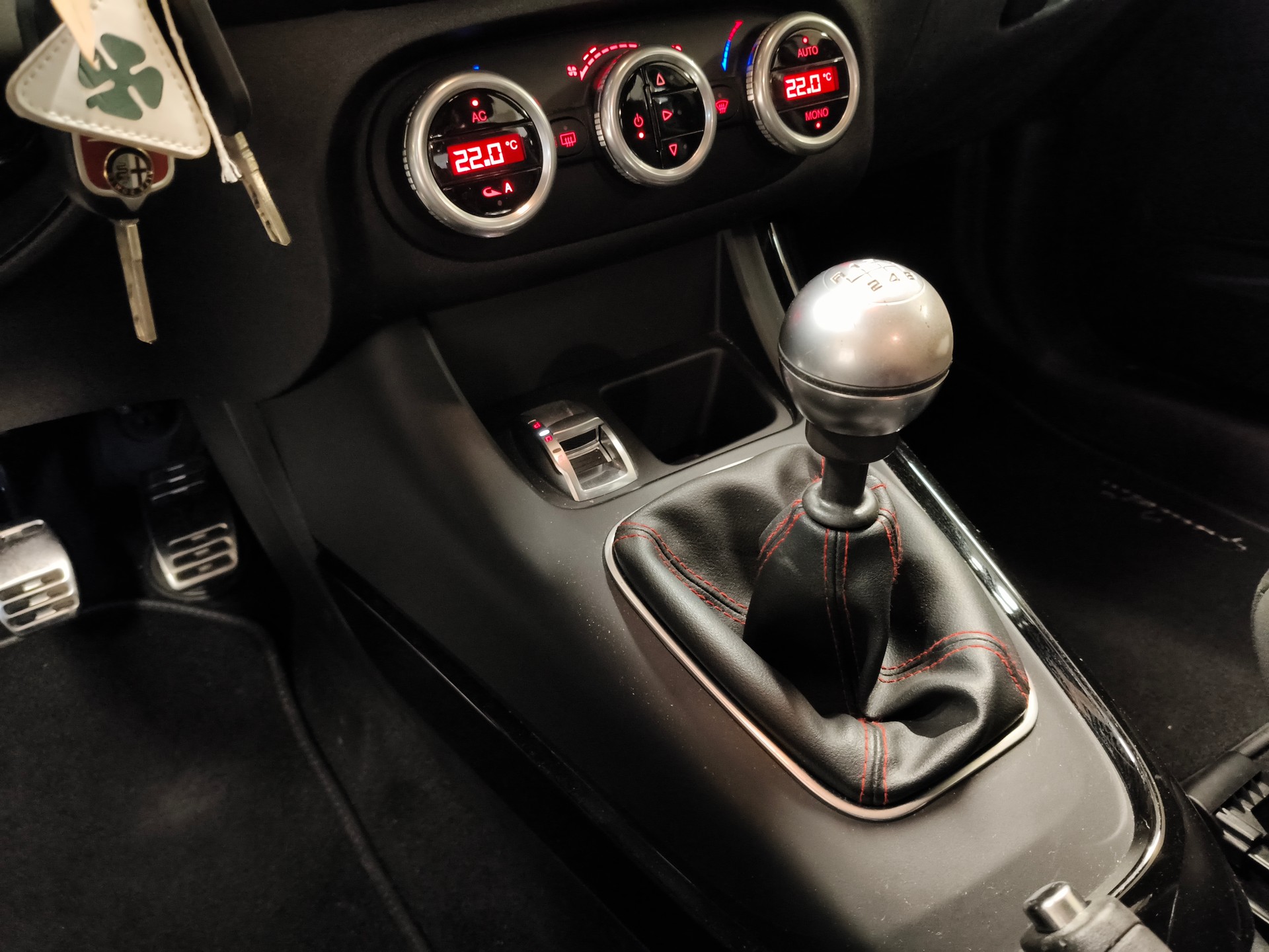 ALFA ROMEO Giulietta 1.4 MultiAir Veloce-image-17