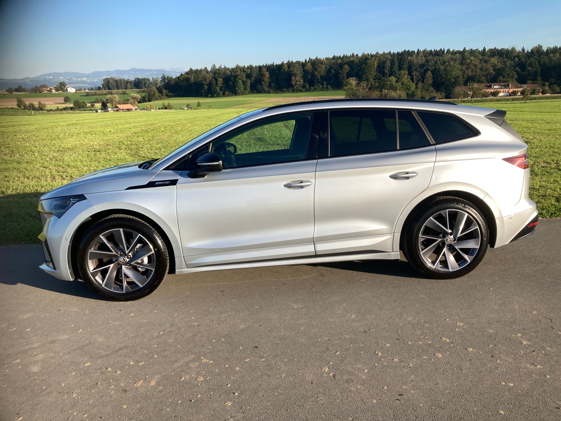 SKODA Enyaq iV 80x SportLine mit Anhängerkupplung-image-4
