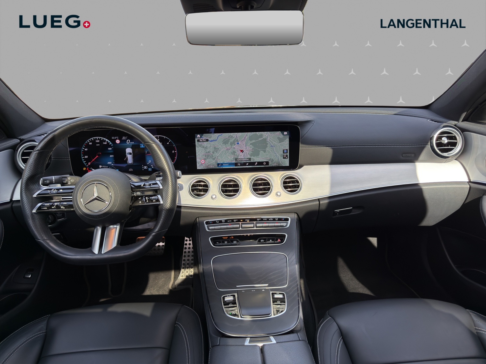 MERCEDES-BENZ E 220 d T 4Matic AMG Line 9G-Tronic-image-10