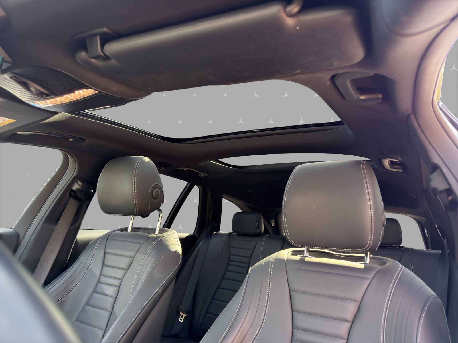 MERCEDES-BENZ E 220 d T 4Matic AMG Line 9G-Tronic-image-8