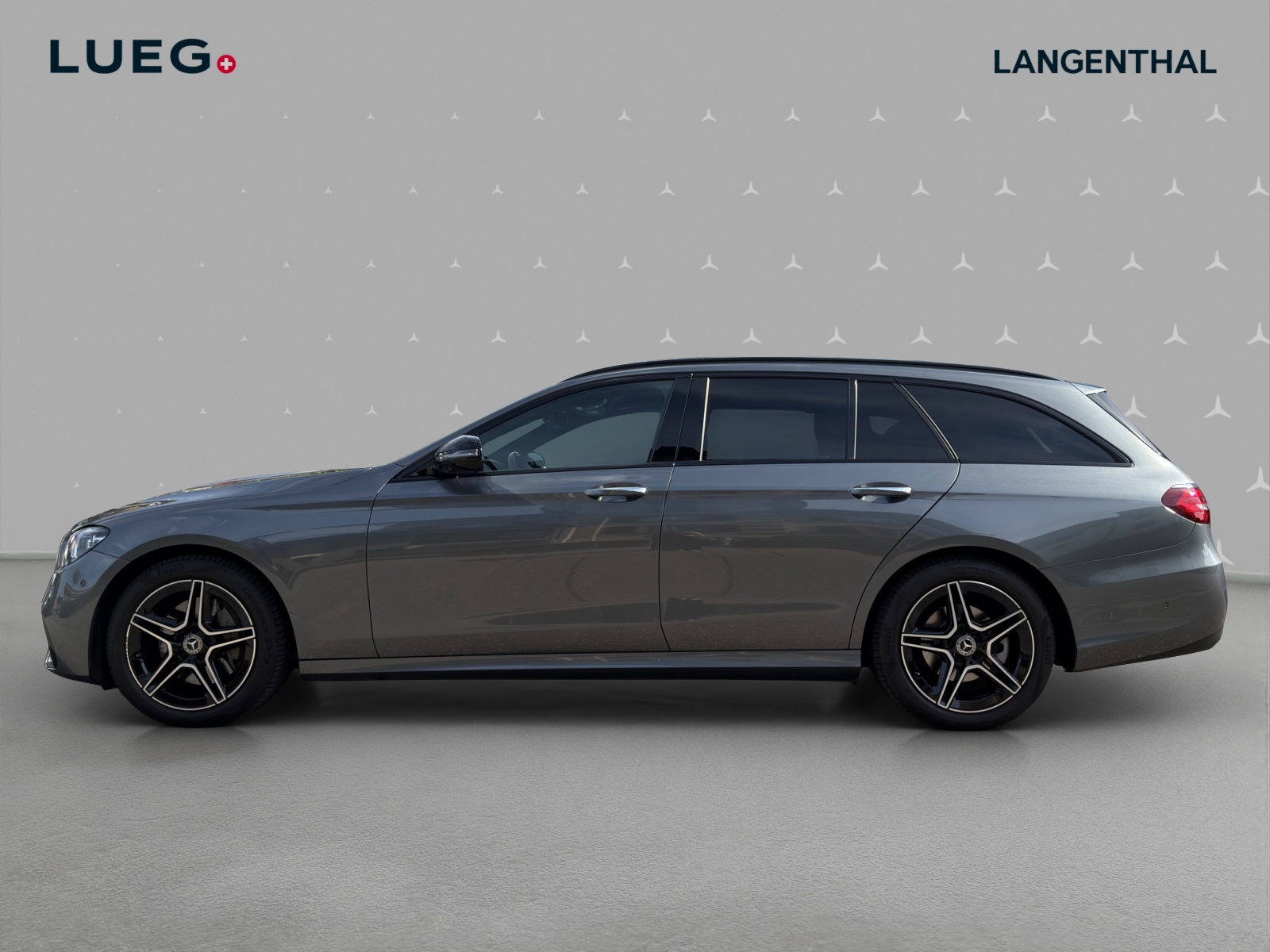 MERCEDES-BENZ E 220 d T 4Matic AMG Line 9G-Tronic-image-1
