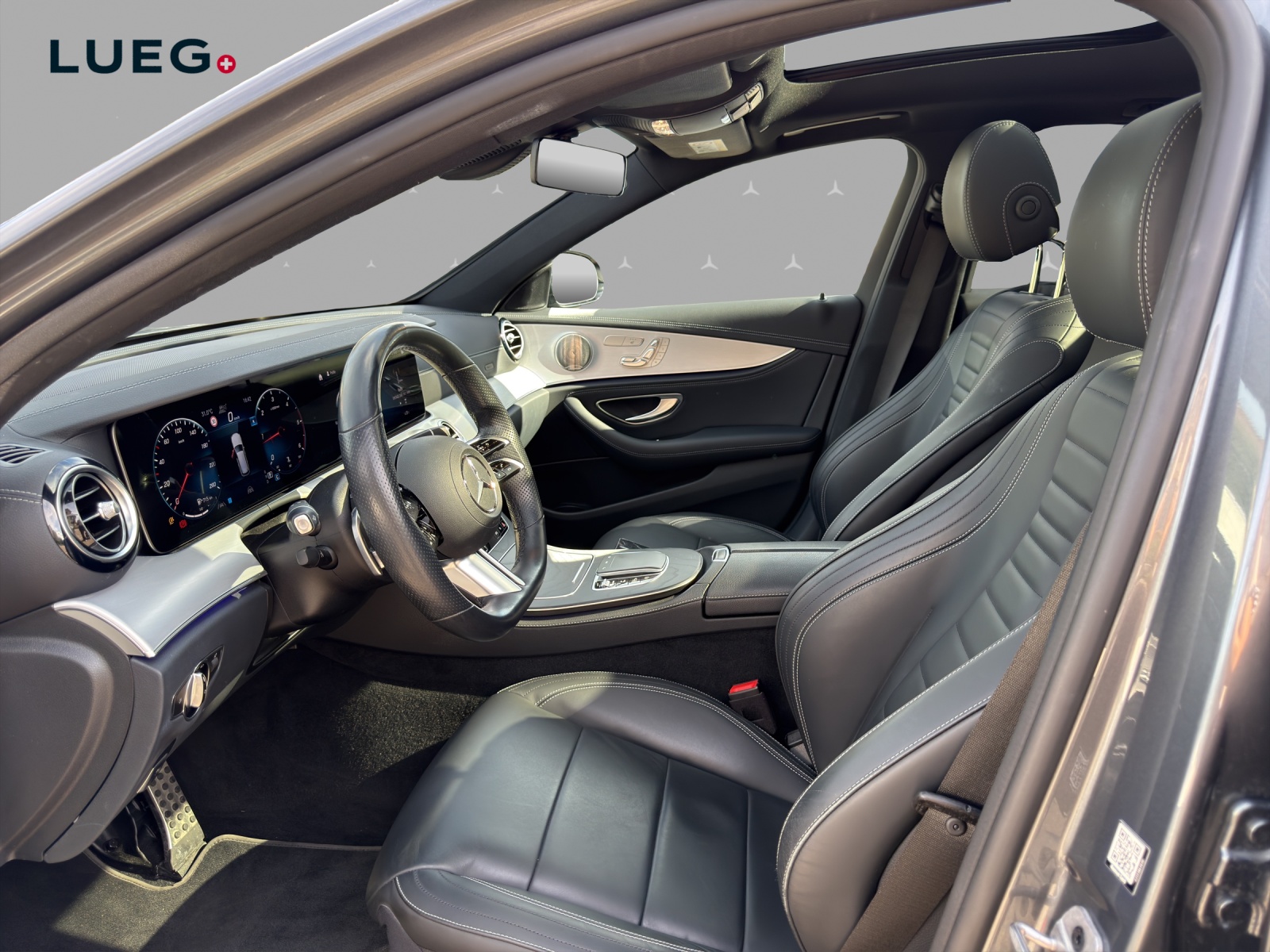 MERCEDES-BENZ E 220 d T 4Matic AMG Line 9G-Tronic-image-7