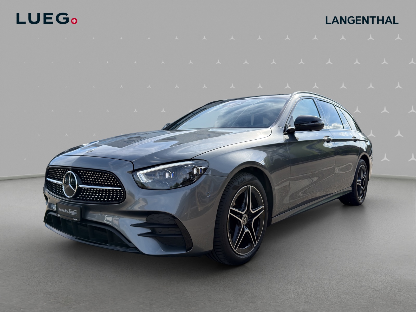 MERCEDES-BENZ E 220 d T 4Matic AMG Line 9G-Tronic-image-0