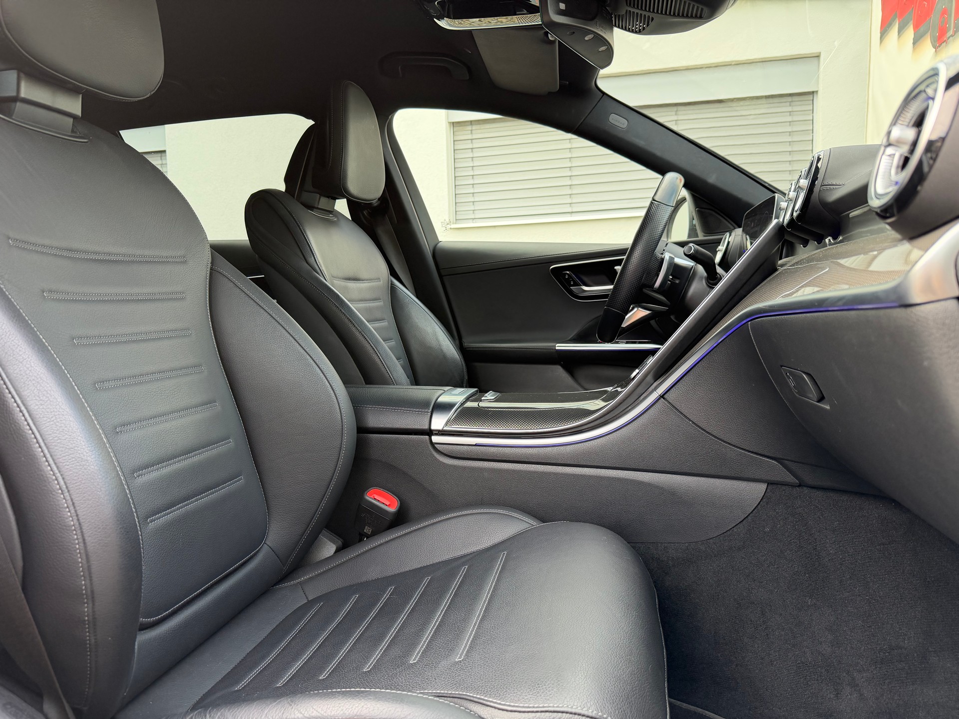 MERCEDES-BENZ C 220 d T 4Matic AMG Line-image-16