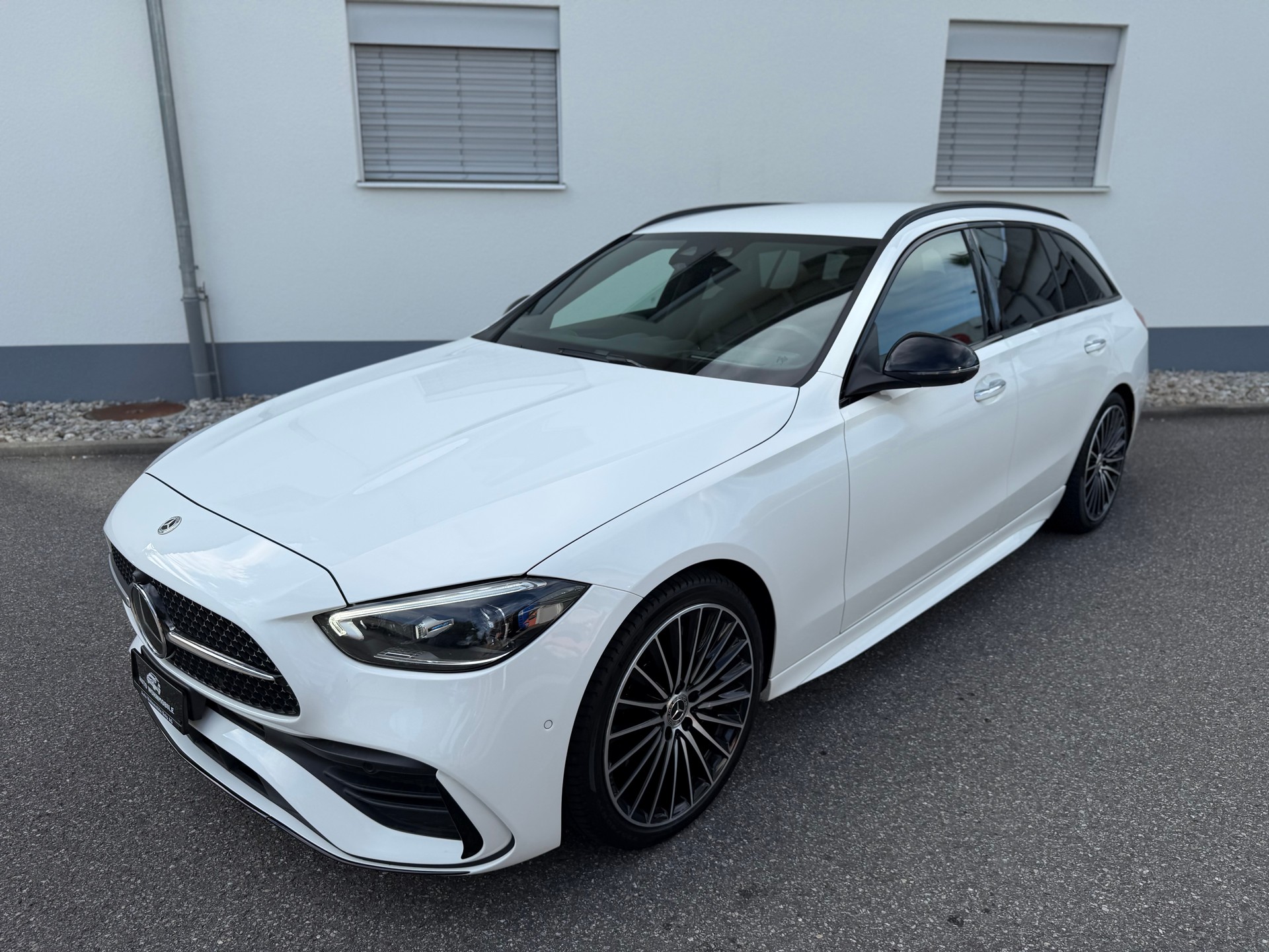 MERCEDES-BENZ C 220 d T 4Matic AMG Line-image-10