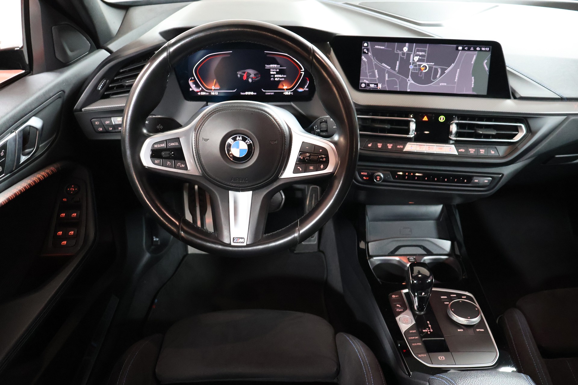 BMW 118i M Sport Steptronic-image-8