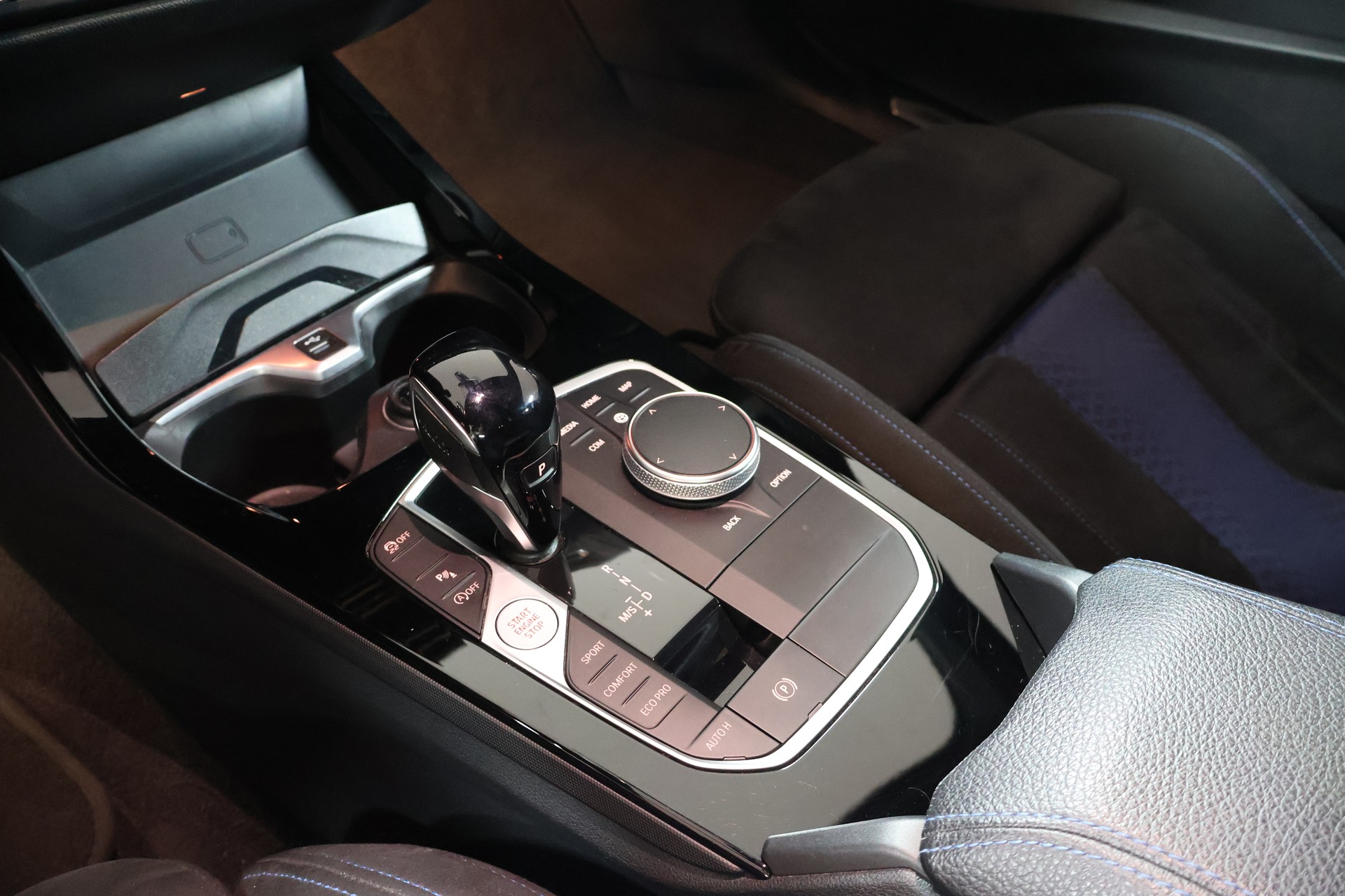 BMW 118i M Sport Steptronic-image-12